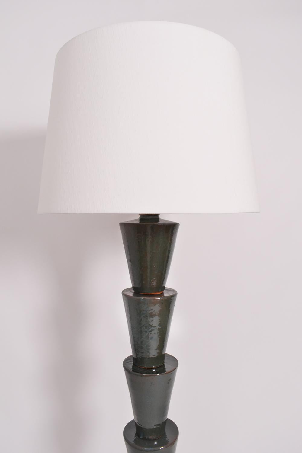 Stehlampe „Nizwa“ aus blauer und grüner Keramik. (Portugiesisch) im Angebot