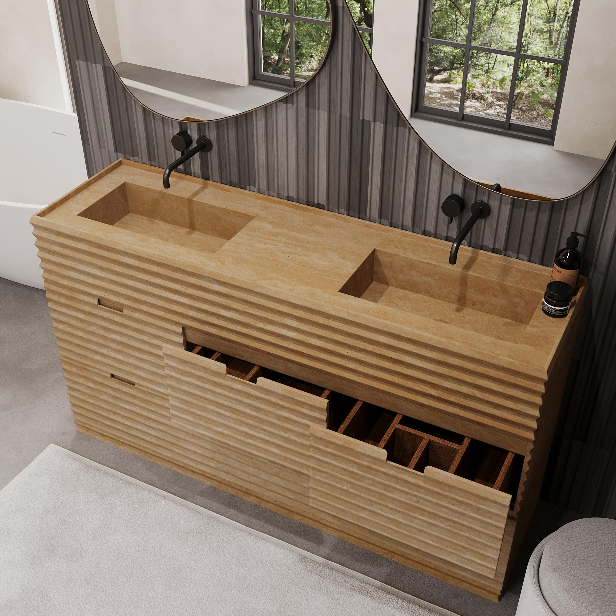 Njord – gerippter Marmor – Waschtisch mit doppeltem Basin für das Badezimmer – Beigefarbenes Travertin (Skandinavische Moderne) im Angebot