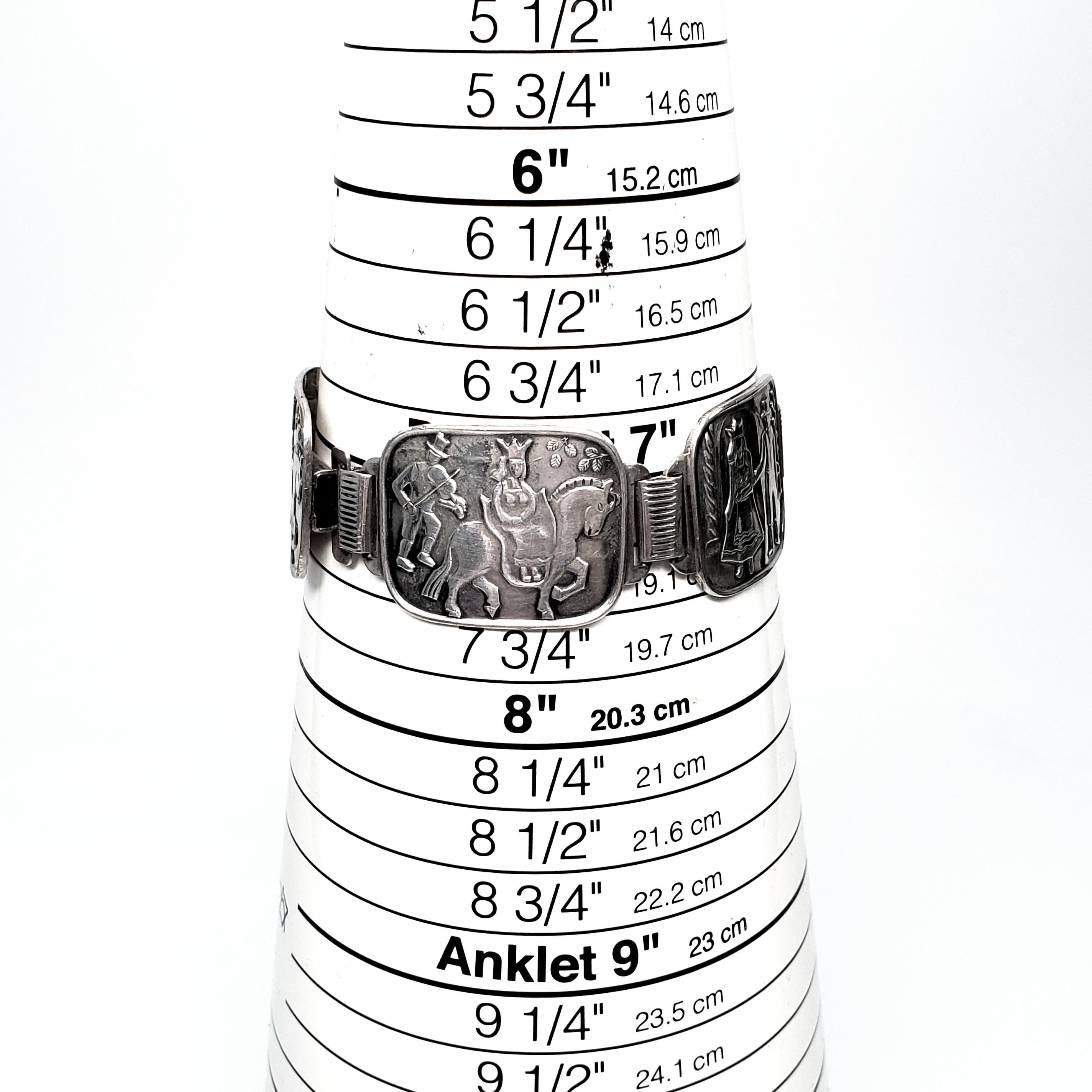 NM Thune Norwegen Sterlingsilber Armband mit Hochzeits-Szenentafeln im Angebot 4