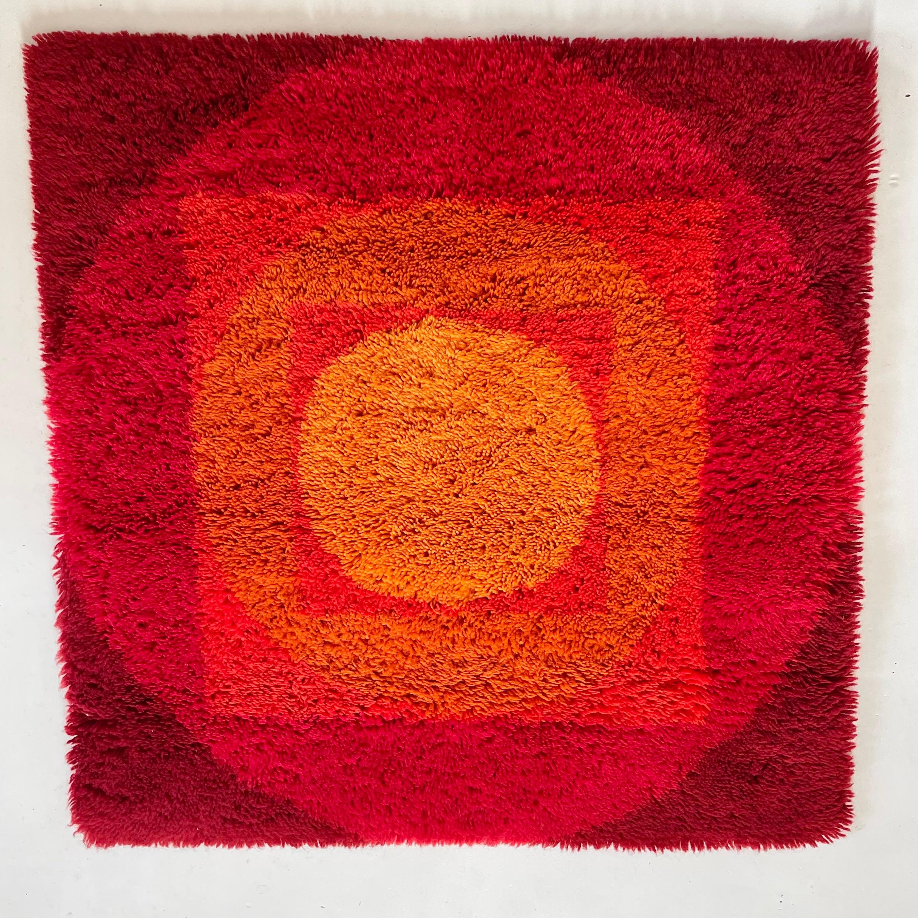 No 1 Varia Set 84x84cm Wall Rug by VERNER PANTON attrib for Vorwerk Germany 1970 For Sale 2