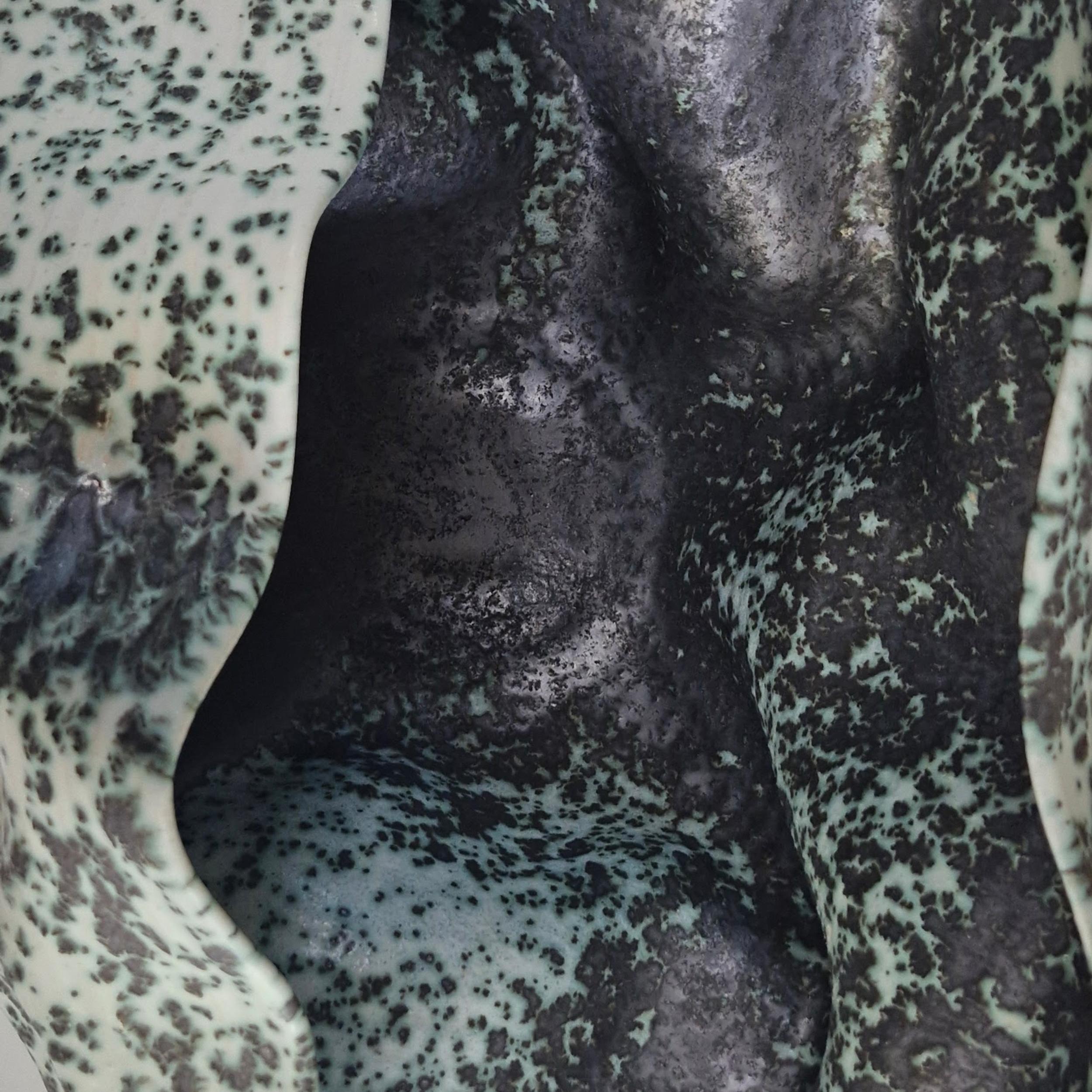 No. 159 Wide Undulating Form with a Speckled Glaze, Ceramic Sculpture Vessel For Sale 4