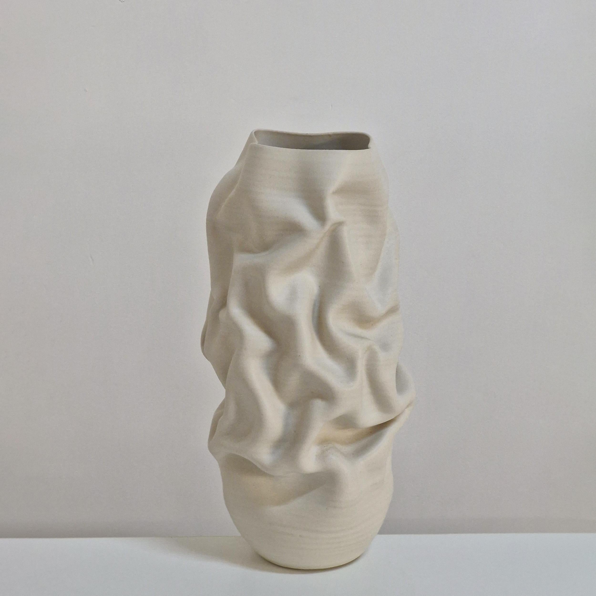 No. 164 White Crumpled Form Ceramic Vessel, Unique Sculpture In New Condition For Sale In London, London