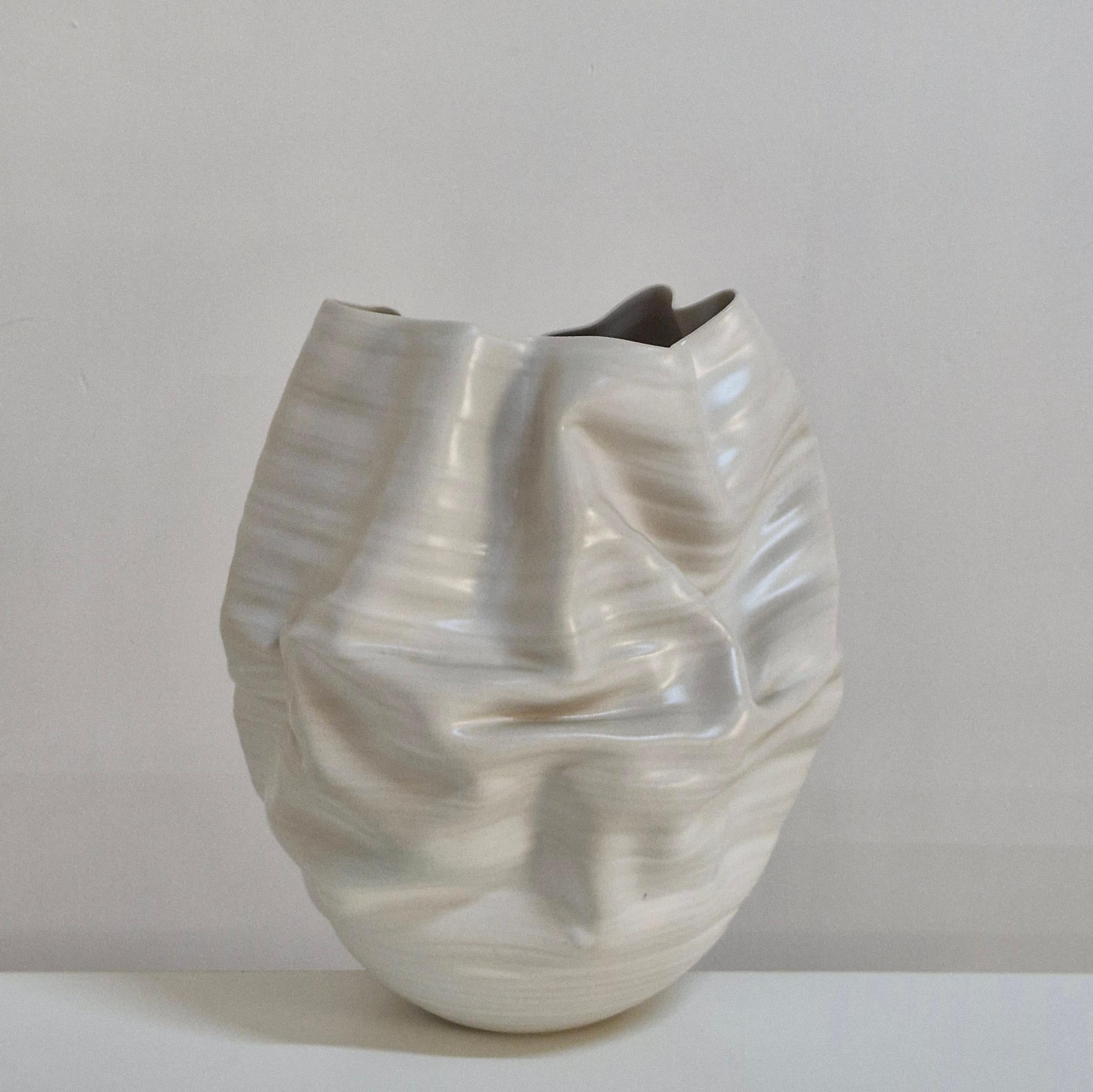 XXIe siècle et contemporain No. 165 Vase en céramique blanche de forme Whiting, Sculpture unique en vente