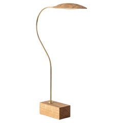 Nº 2 Lámpara de mesa de madera de olmo by Mernøe