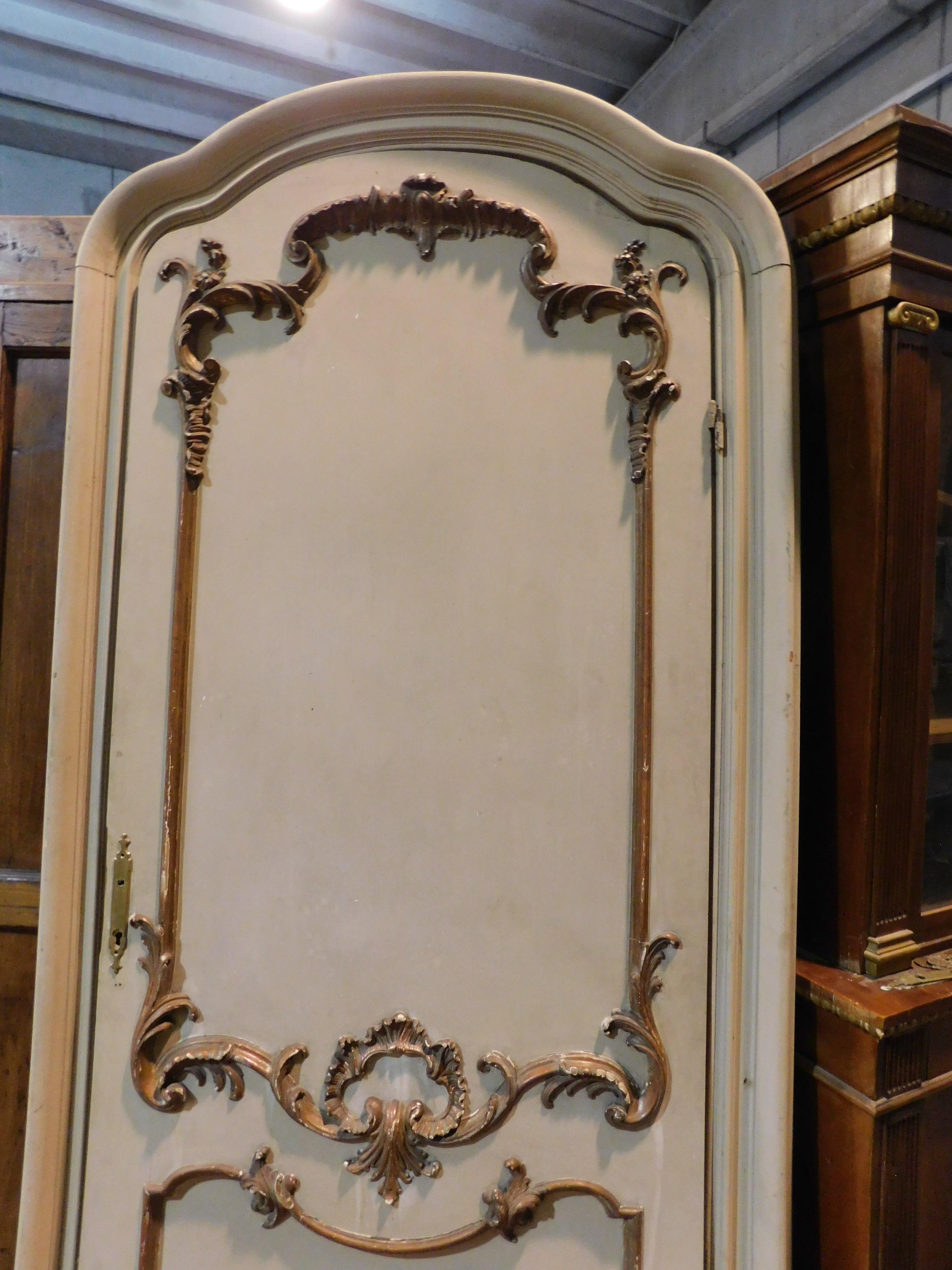 Hand-Painted No. 2 lacquered single-leaf arched doors complete with frame, italy For Sale