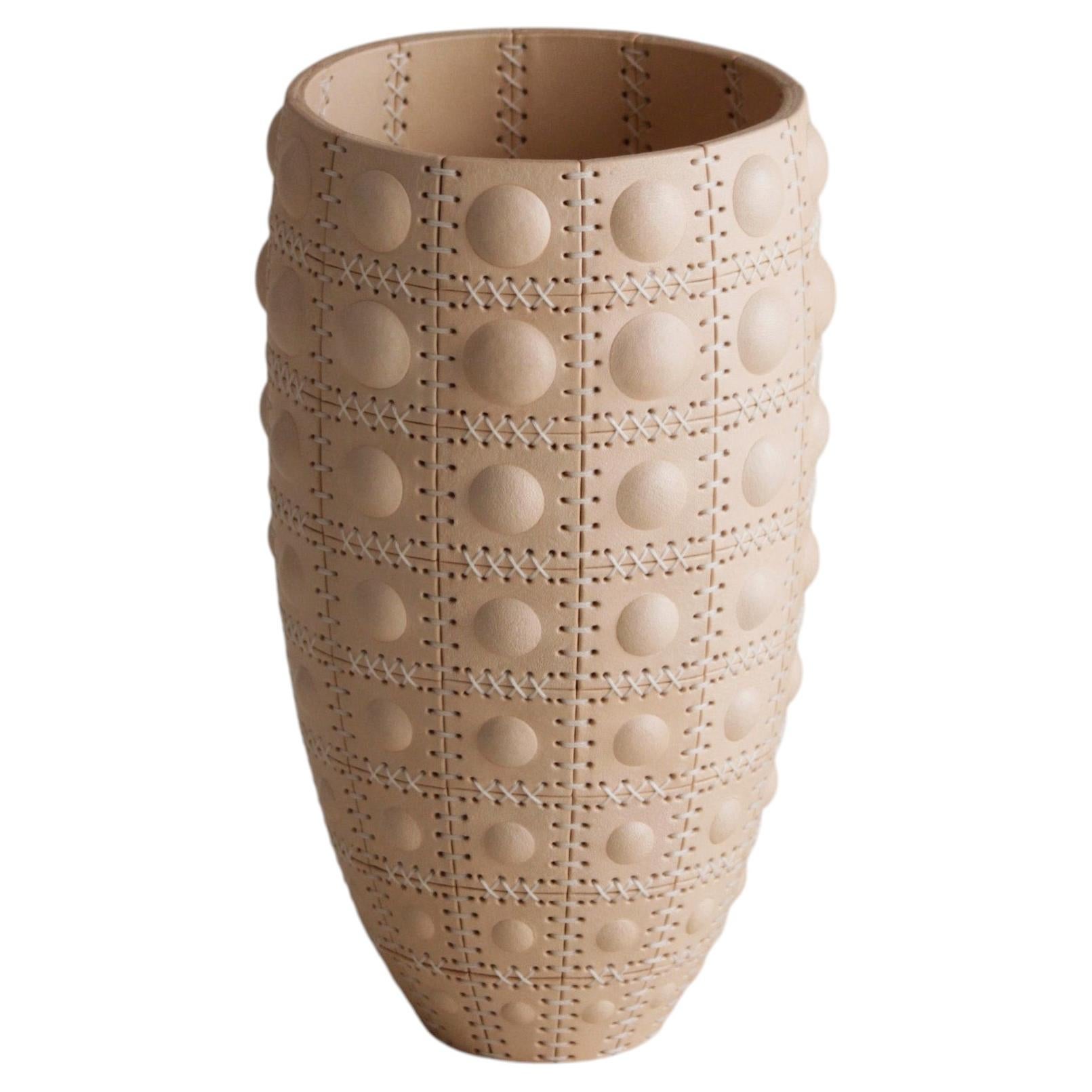Vaso in pelle n. 2 di WÈI CRAFT