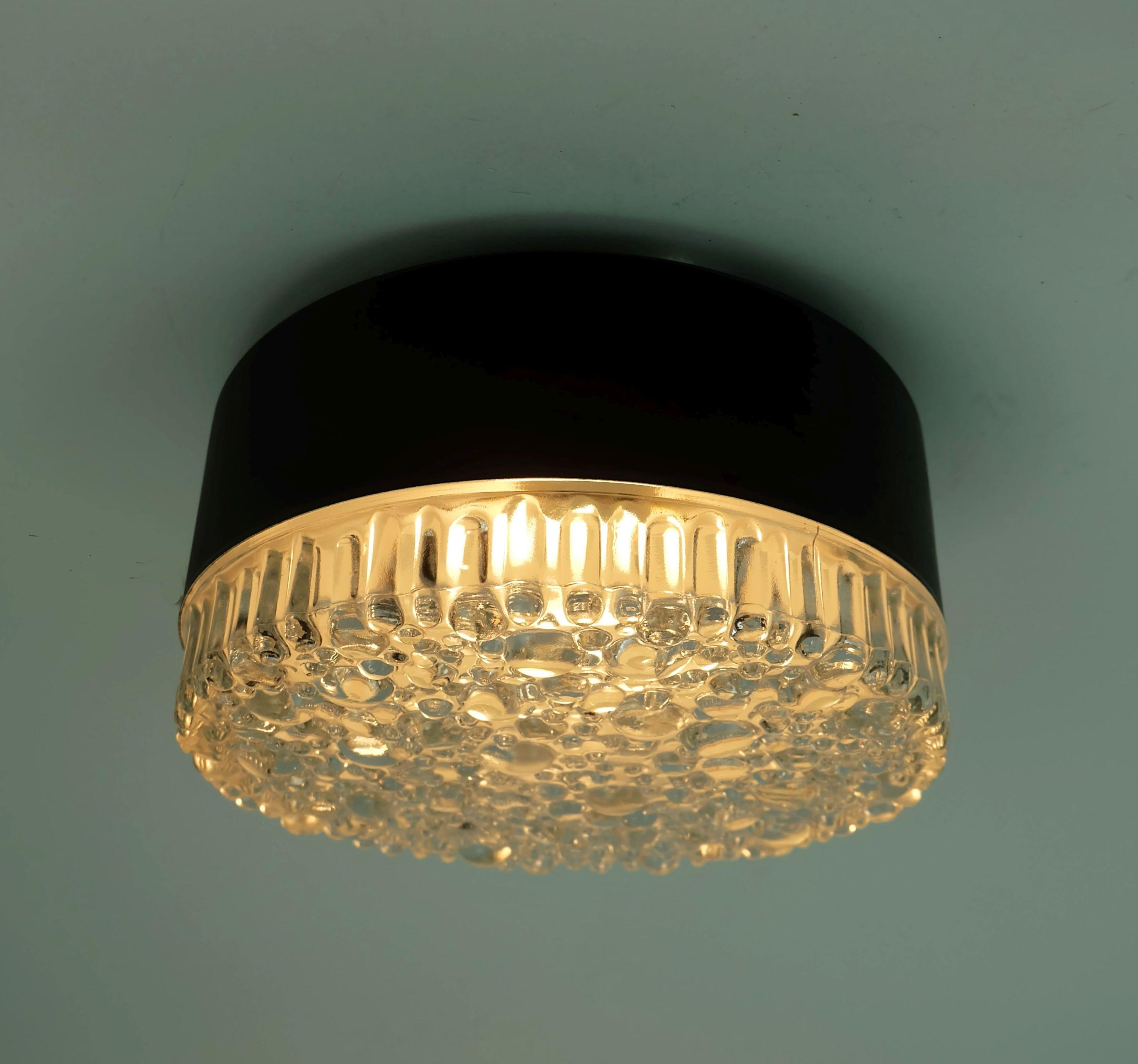 Mid-Century Modern n° 2 de 2 - STAFF plafonnier ou applique modèle A 226 verre bulle 60s 70s 2 de 2 - STAFF plafonnier ou applique modèle A 226 verre bullé 60s 70s en vente