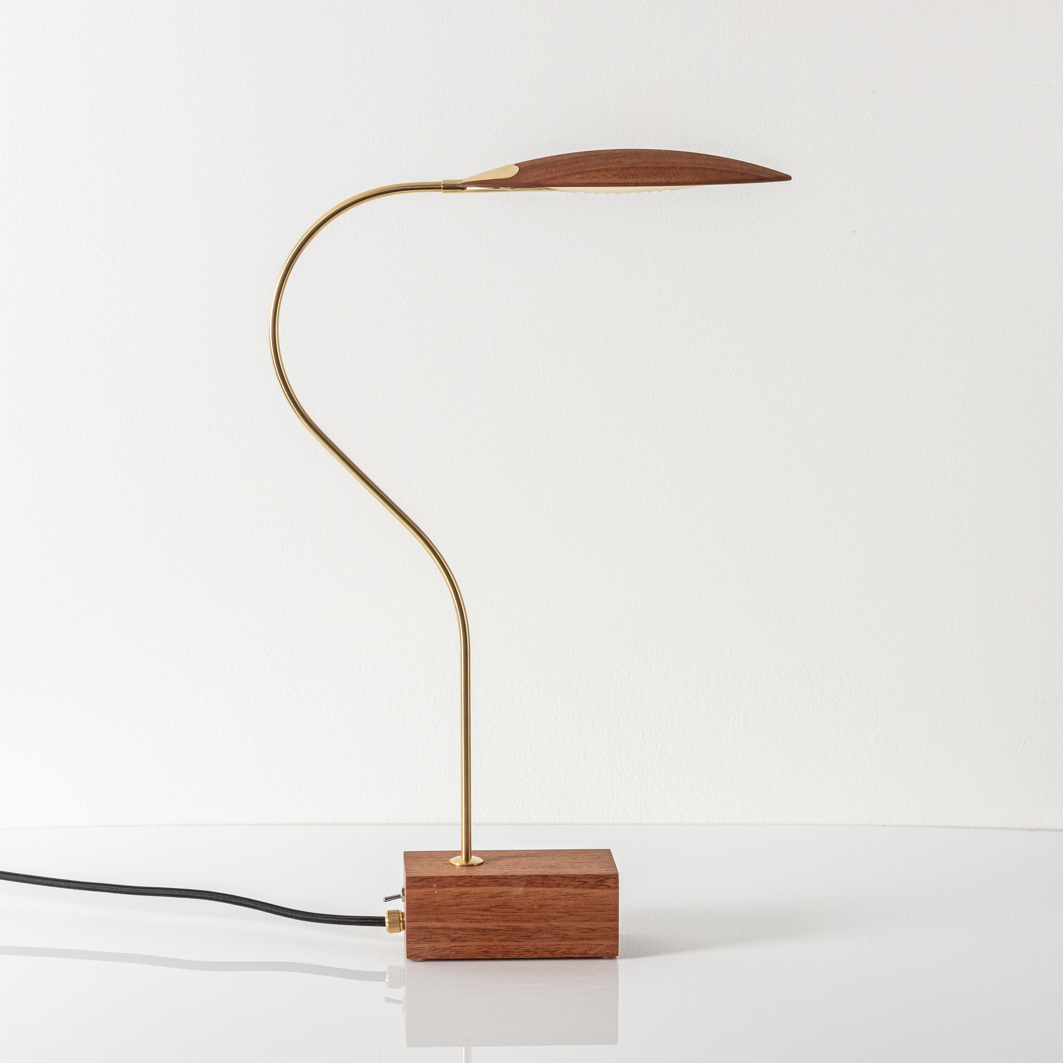 Danois No. 2 Sipo Lampe à poser en bois d'acajou par Mernøe en vente