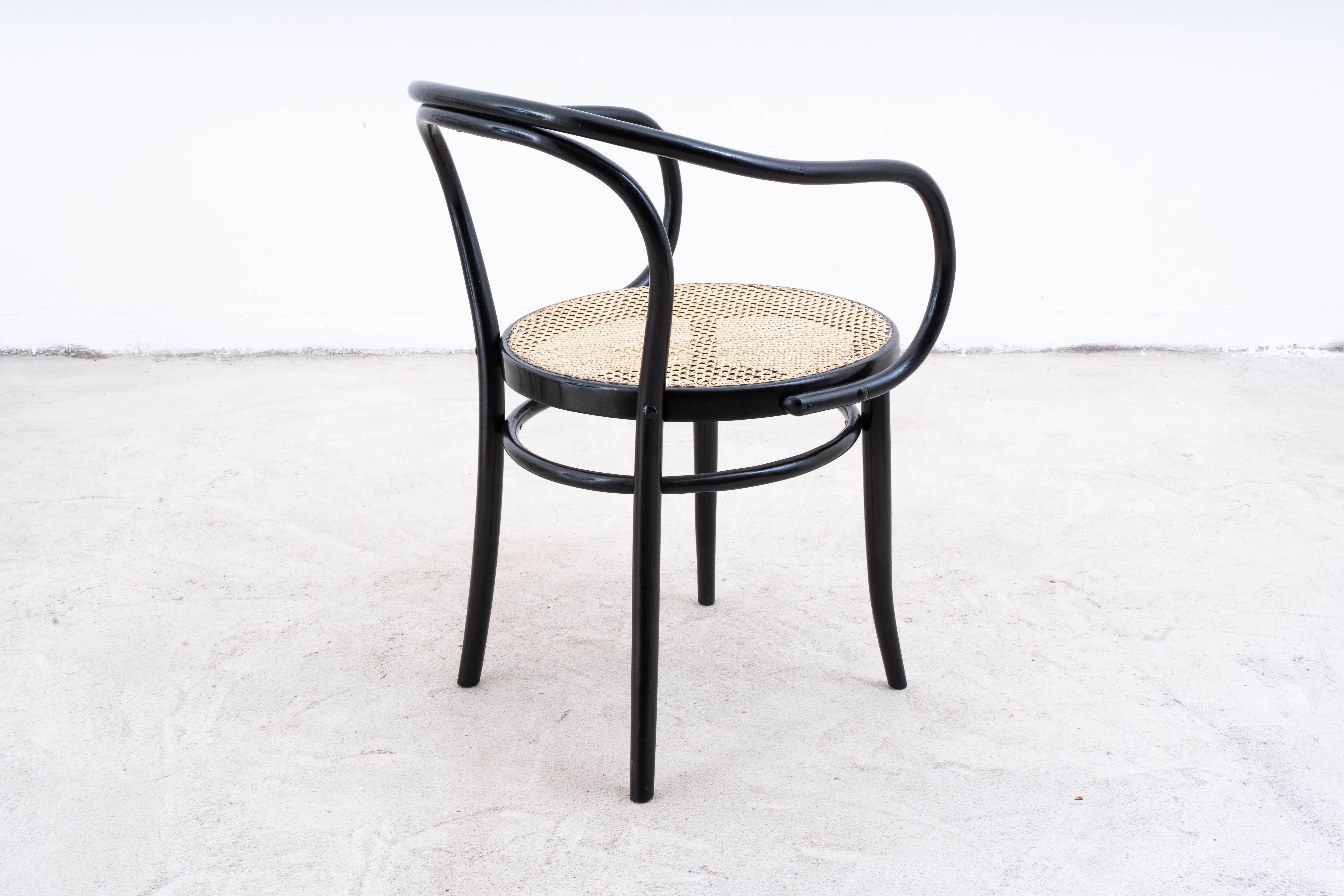 Art Nouveau No. 209 Armchairs in Beech by Michael Thonet for Thonet, 1890s, Set of 4