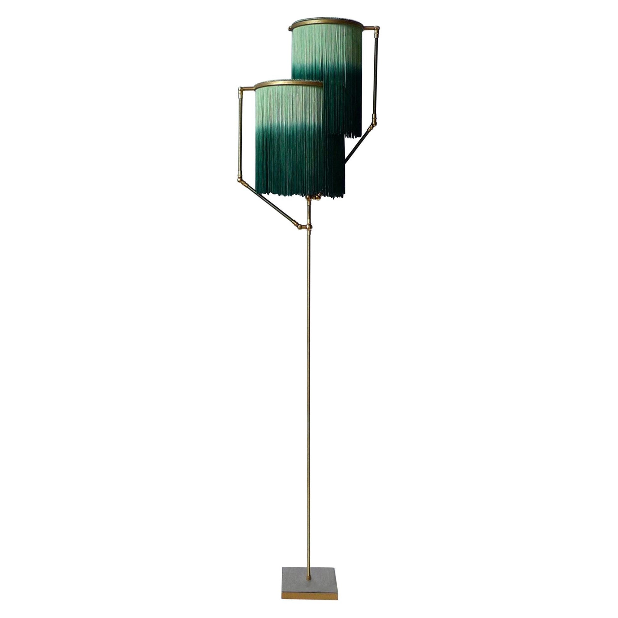N. 22 B Fringes Dip Dyed Green Charm Lampada da terra contemporanea di Sander Bottinga
