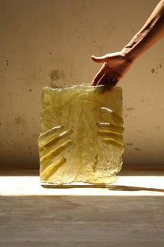 No. 22 In Sun - Hands of Female's Hands Art Sculpture en résine