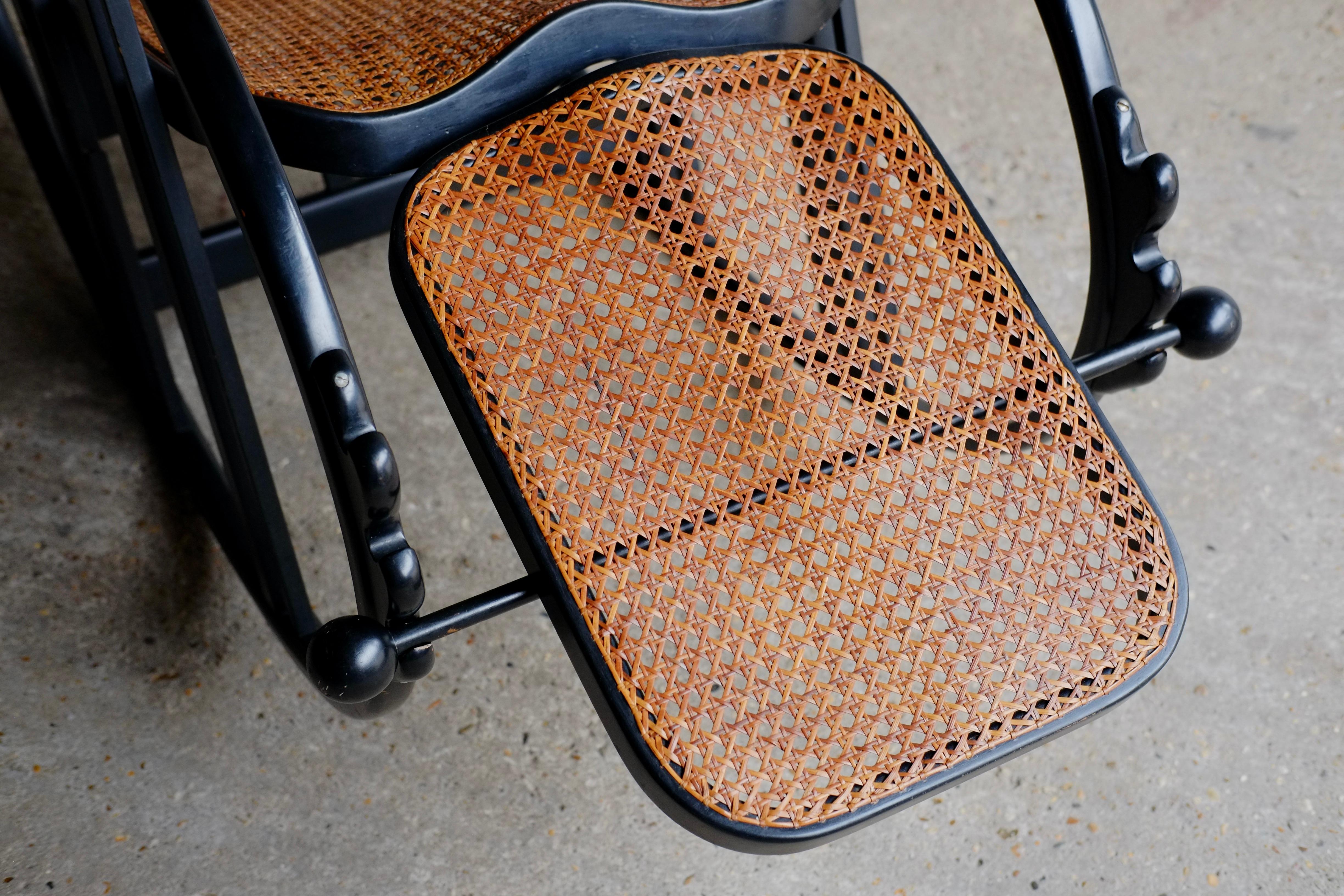 No. 267 Egg Rocking Chair by Josef Hoffmann 9