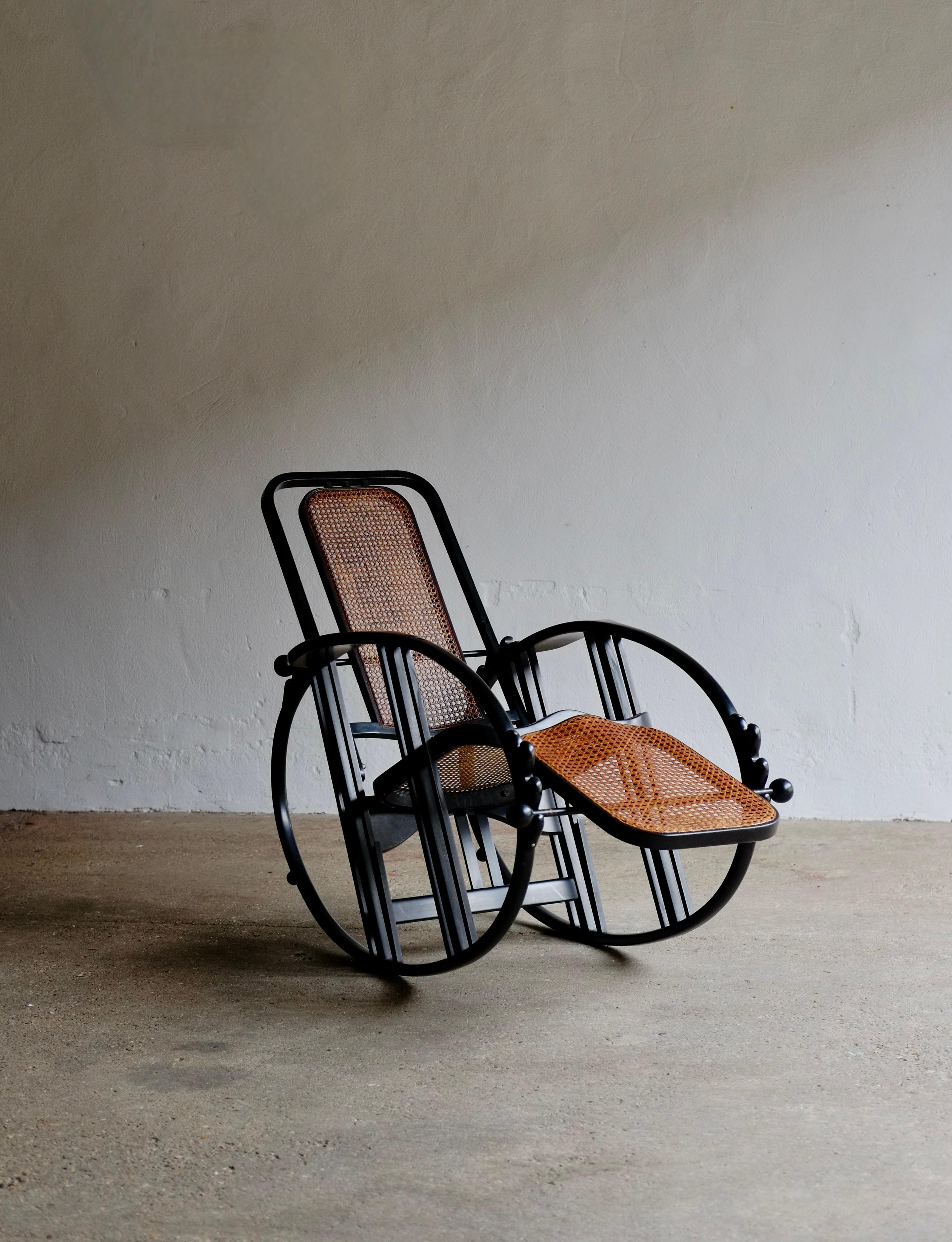 No. 267 Egg Rocking Chair by Josef Hoffmann 1