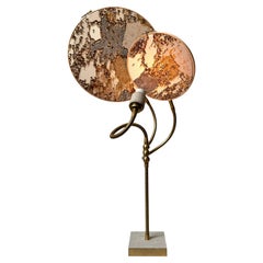 Lampe de bureau n° 32 brodée à la main en marbre à deux cercles par Sander Bottinga