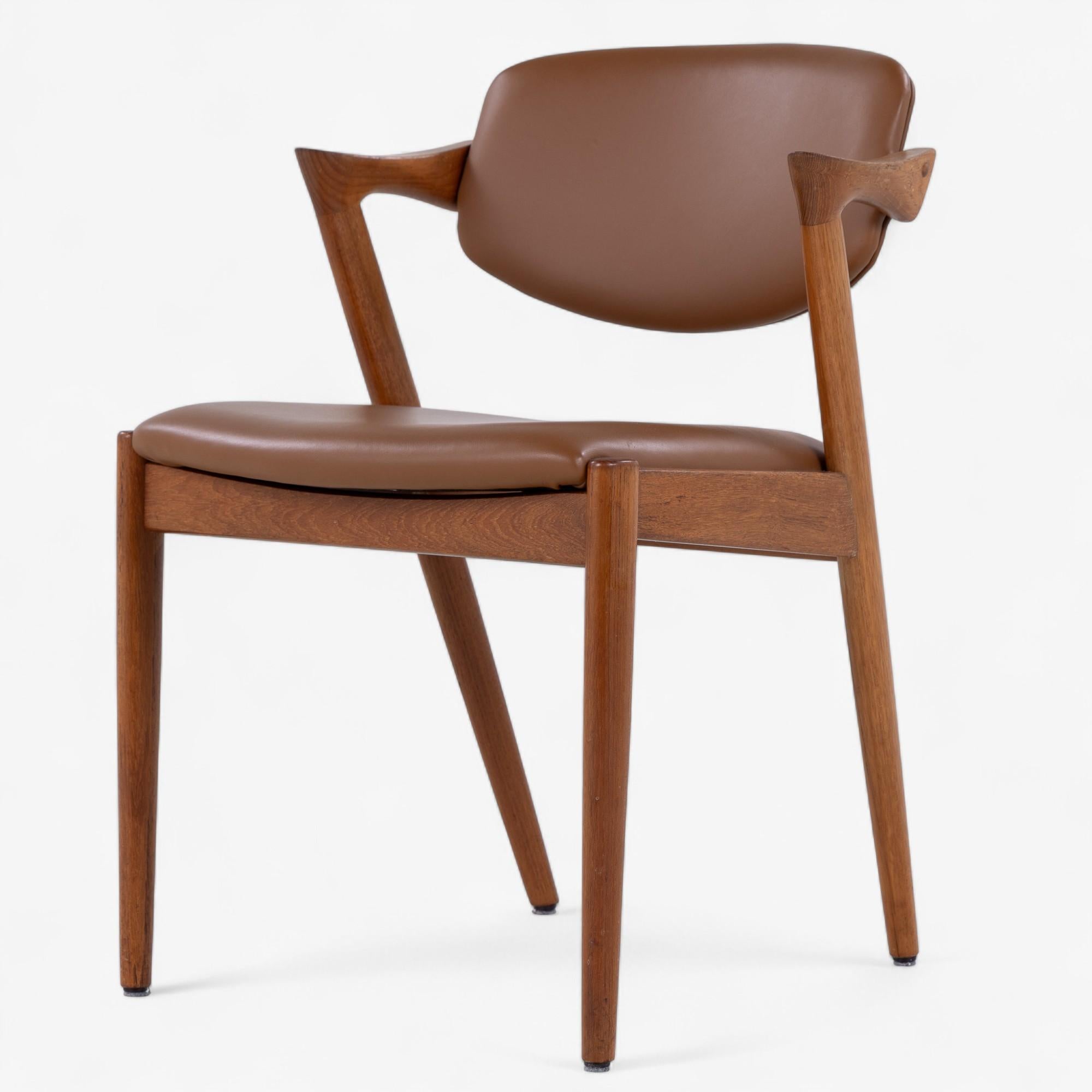 Mid-Century Modern NO 42 - Set of 6 dining chairs in teak by Niels O. Møller For Sale