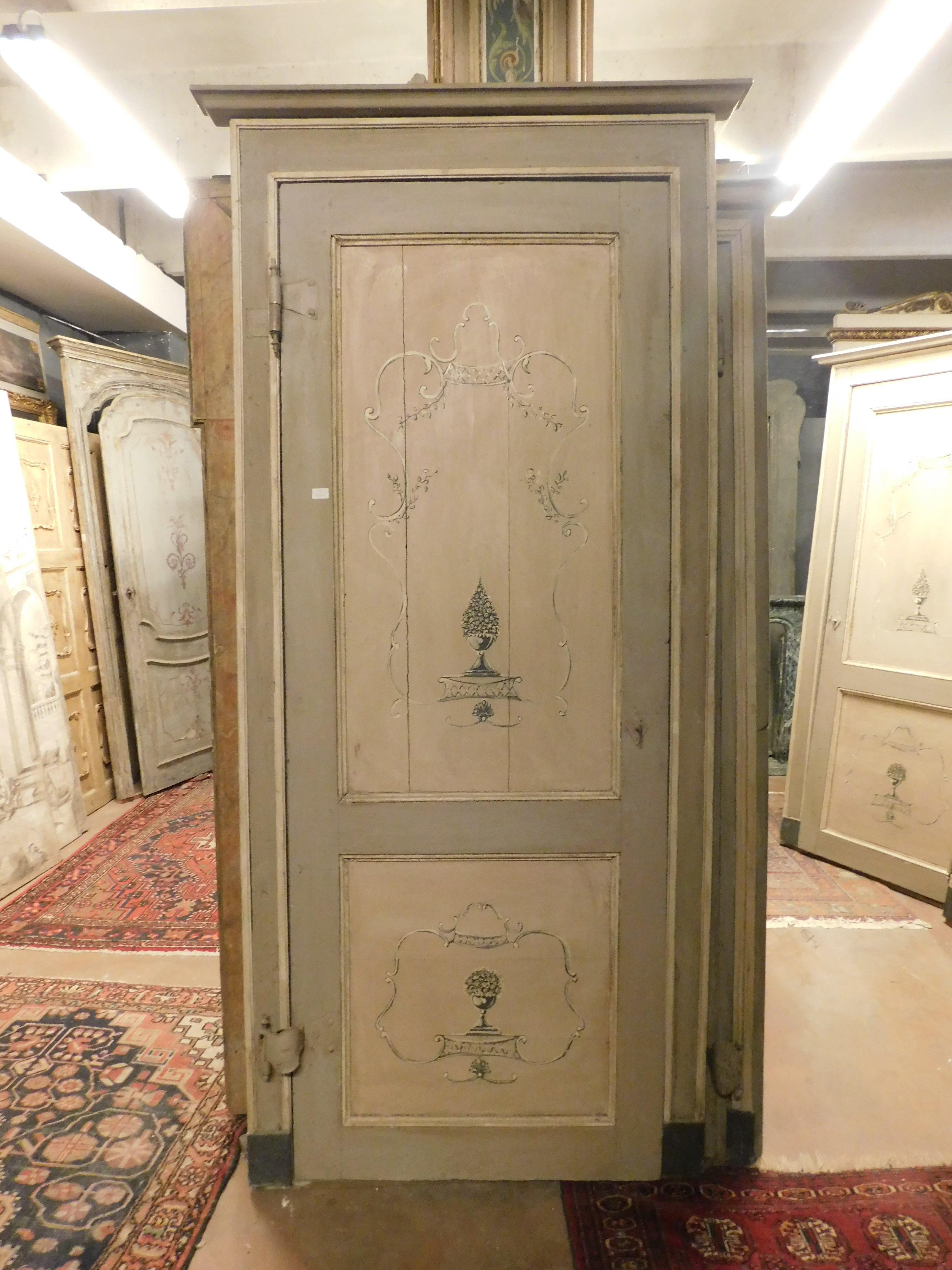 N.5 antique internal doors painted in the panel, patinated grey and beige colours, solid wood doors and complete with original frame, simpler lacquered back. They all have Pull opening, three to the right and two to the left, with gooseneck irons,