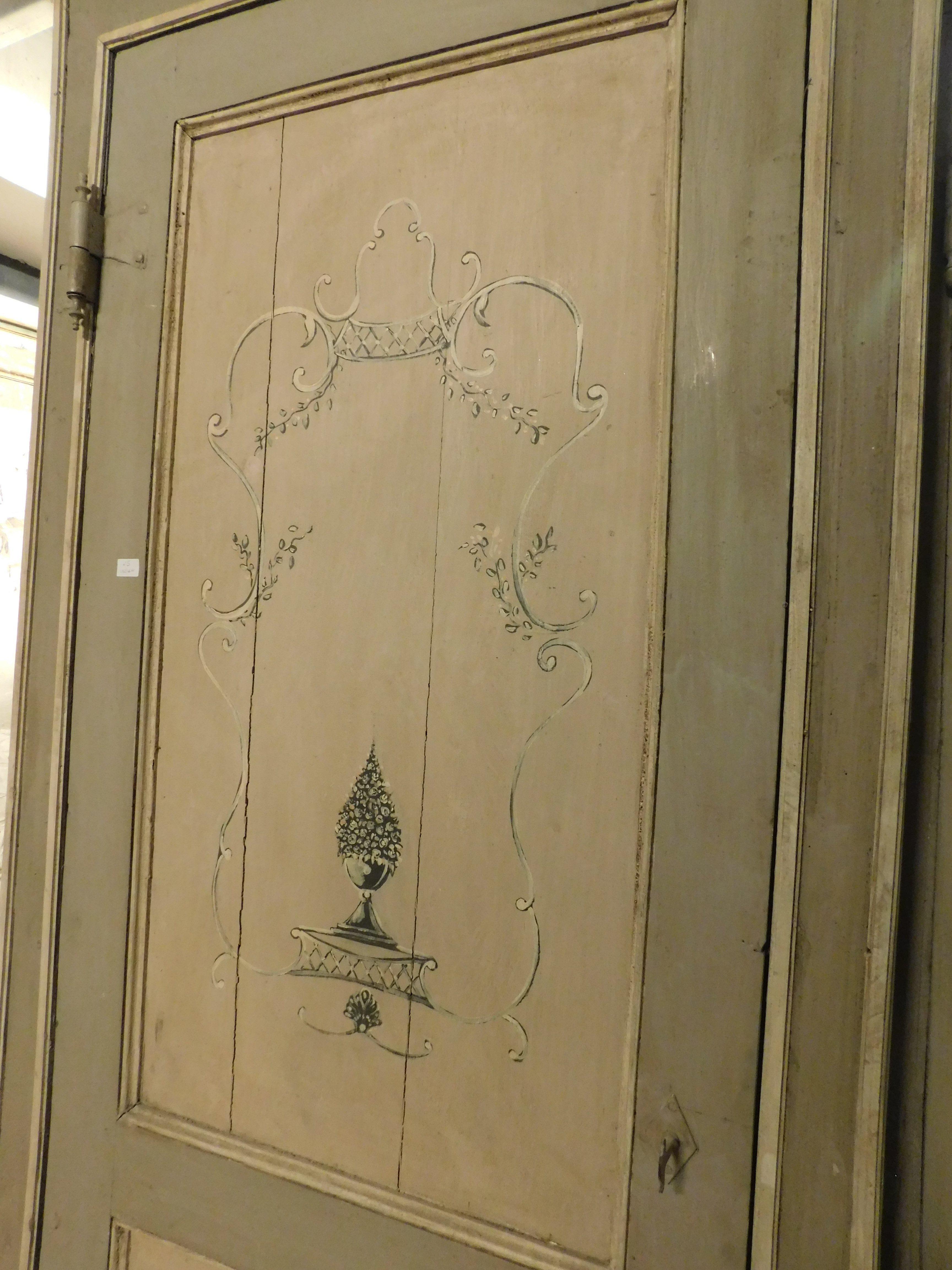 Poplar No. 5 painted interior doors complete with frame, Italy For Sale