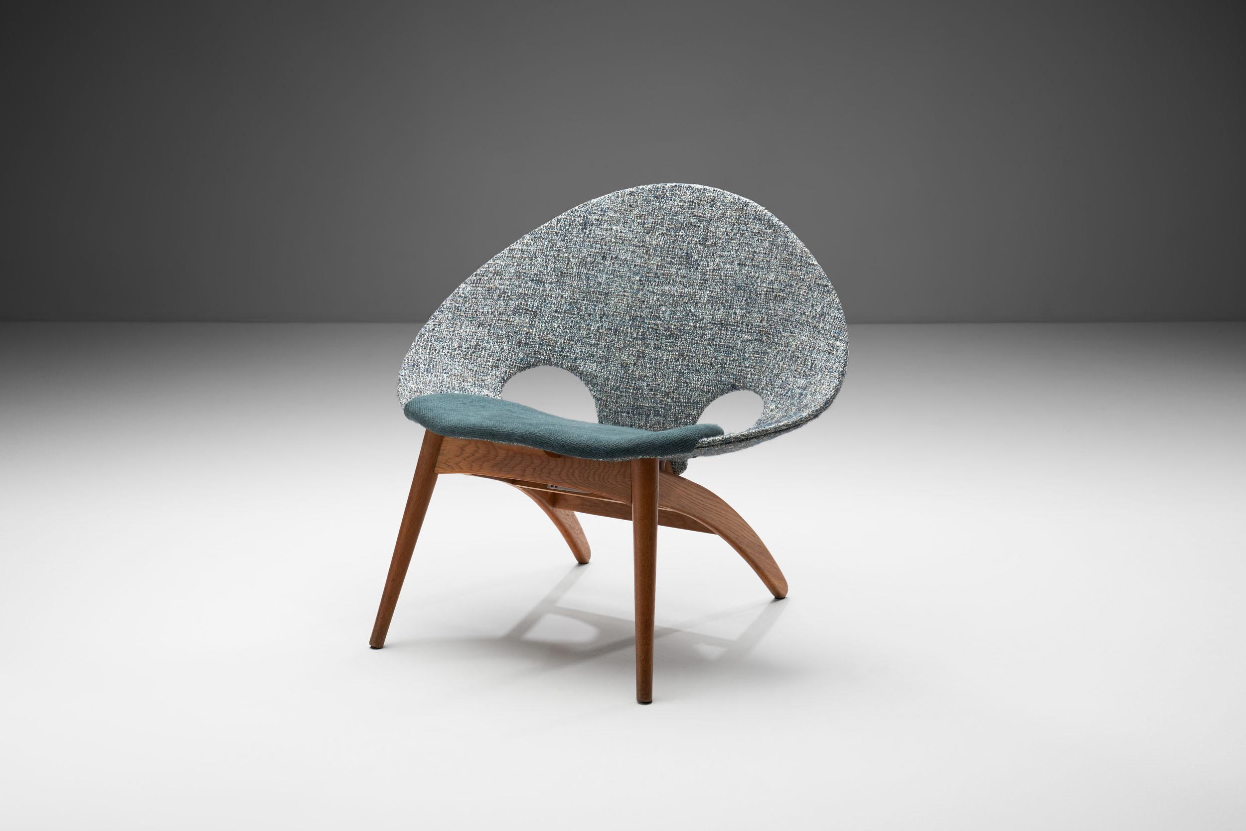 “No. 55” Lounge Chair by Arne Hovmand-Olsen, Denmark, 1955 In Good Condition For Sale In Utrecht, NL