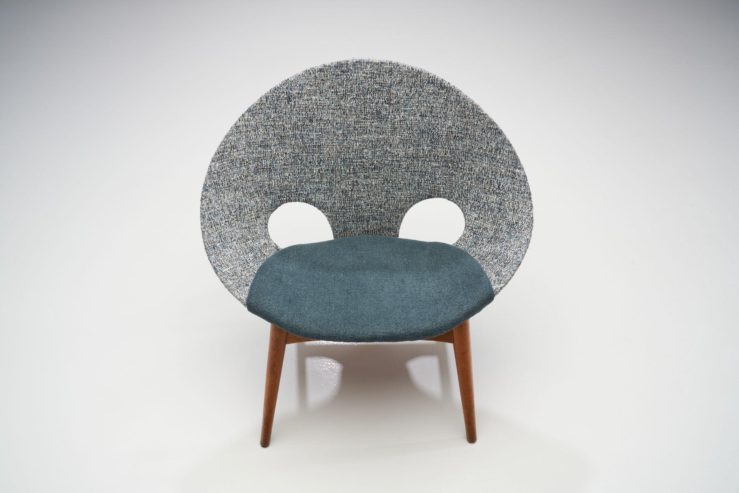 Fabric “No. 55” Lounge Chair by Arne Hovmand-Olsen, Denmark, 1955 For Sale