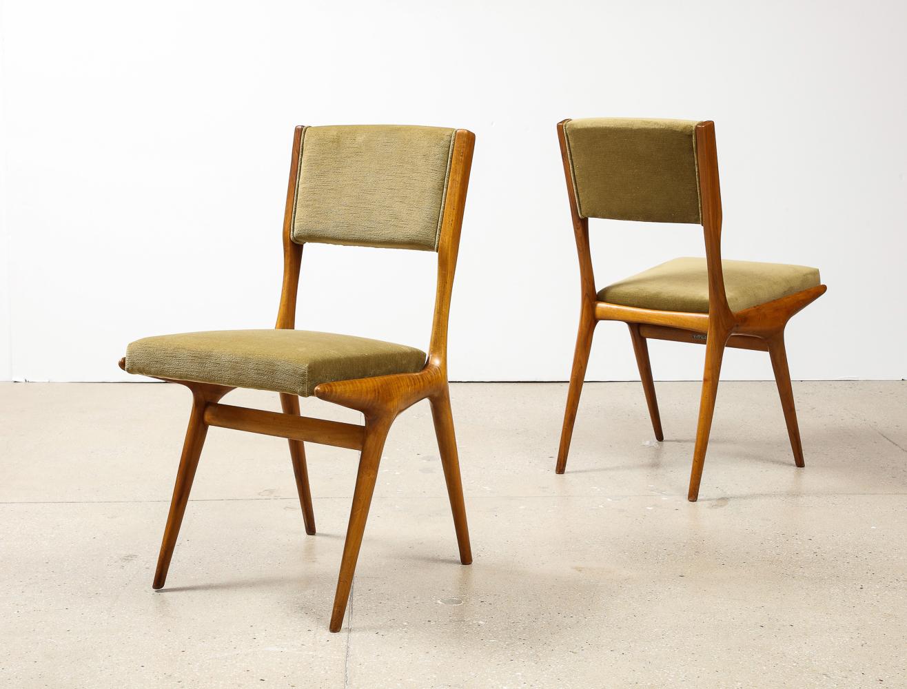 Hand-Crafted No. 634 Dining Chairs by Carlo De Carli for Cassina For Sale