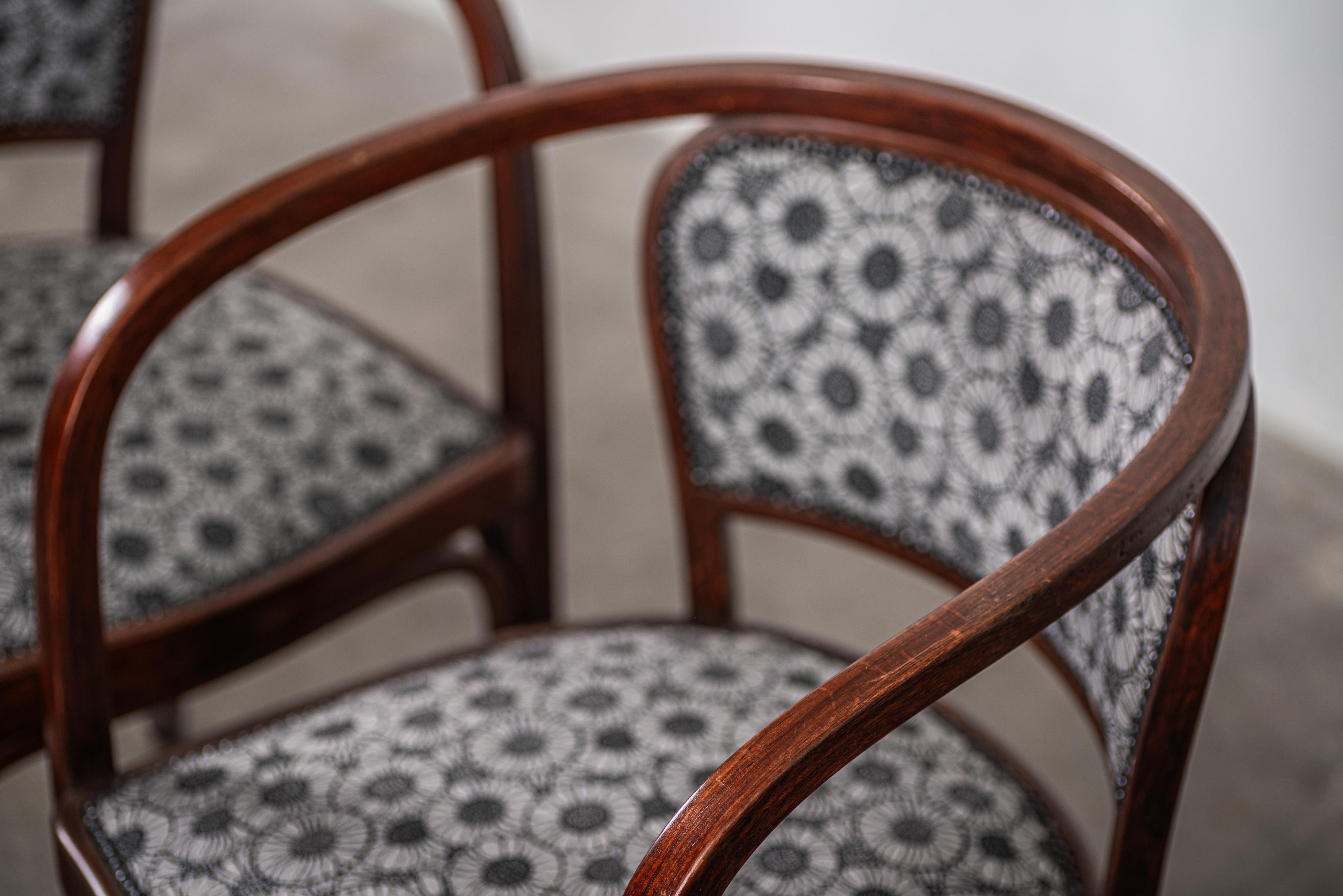 No. 715 Paire de fauteuils par Gustav Siegel pour Jacob and Josef Kohn, Vienne 19 Bon état - En vente à Budapest, HU