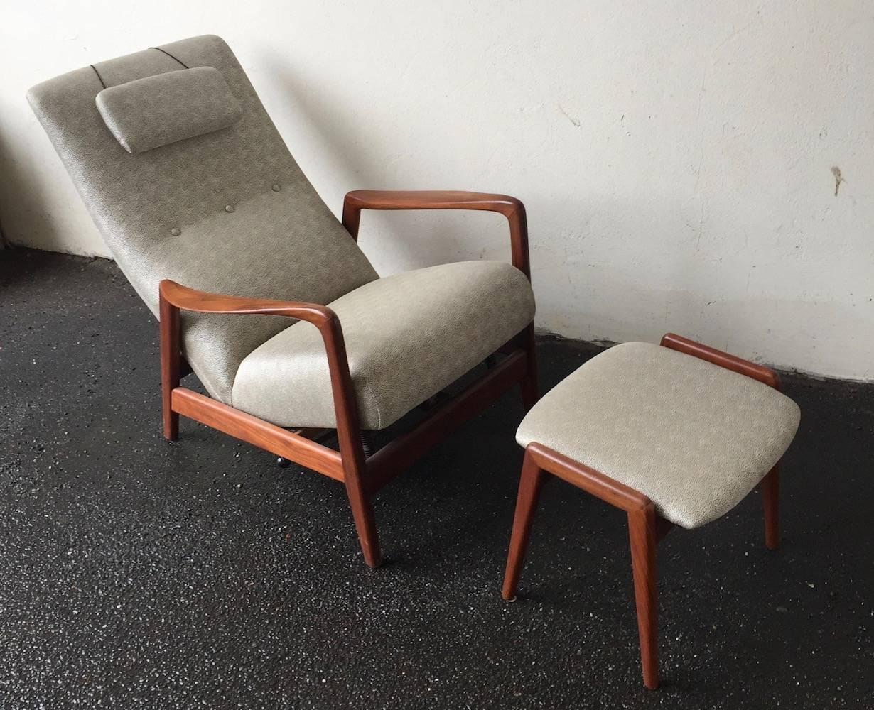 Gio Ponti for Cassina Lounge Chair and Stool No. 829 1