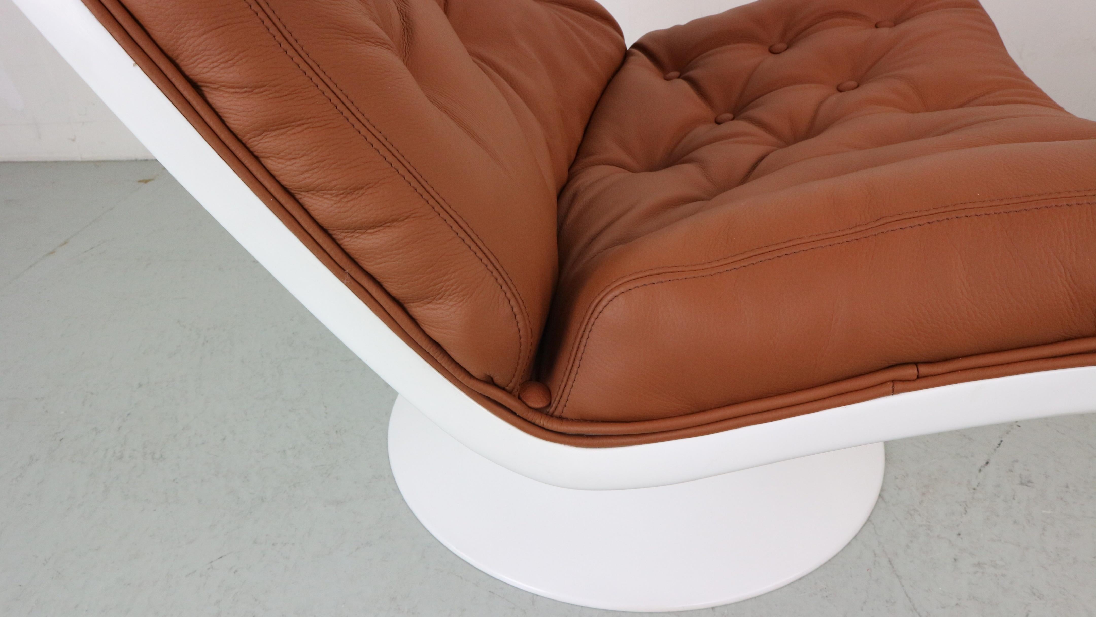 Leather No. 976 Swivel Chair by Geoffrey Harcourt for Artifort, The Netherland For Sale
