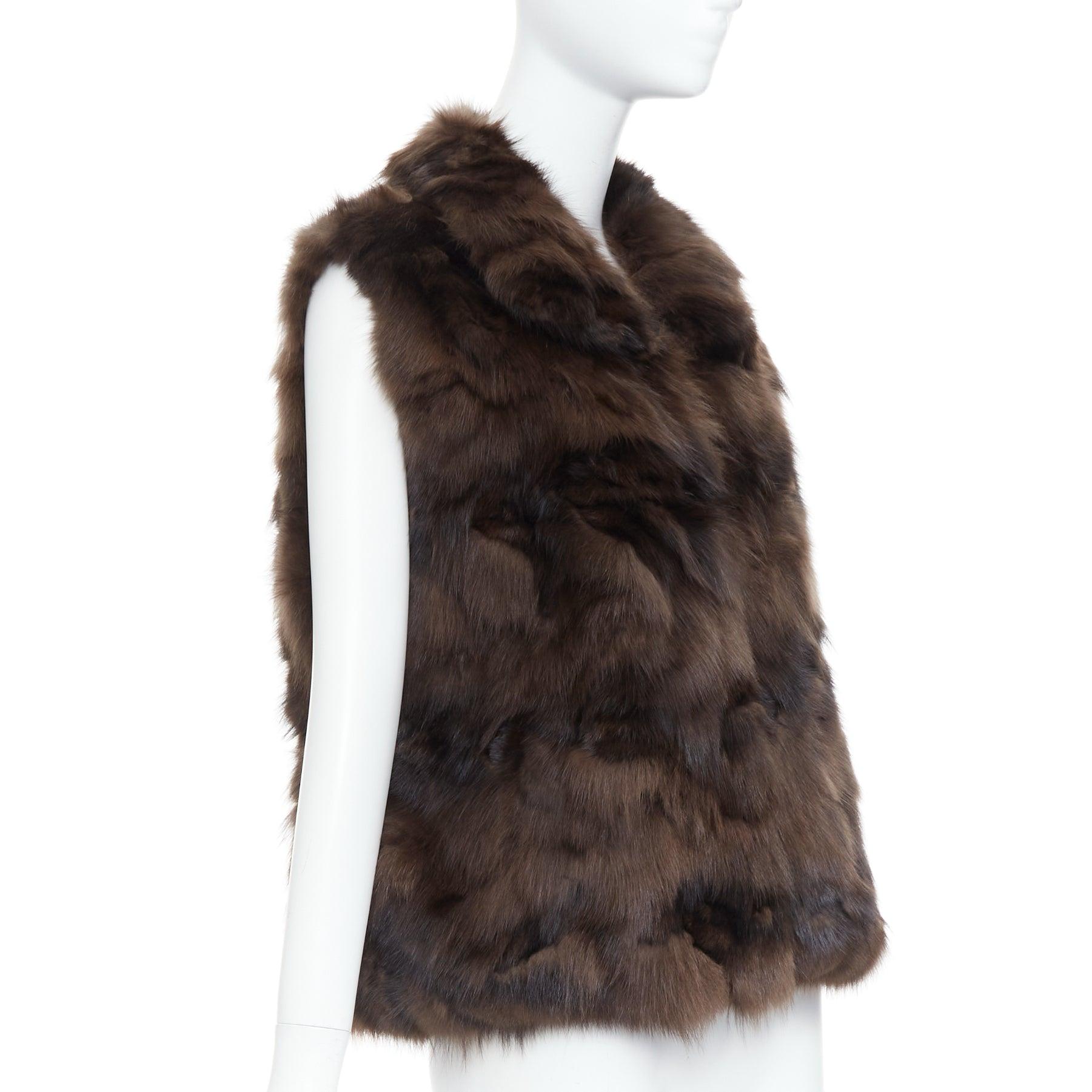 NO BRAND brown genuine fur collared pocketed vest gilet In Excellent Condition For Sale In Hong Kong, NT