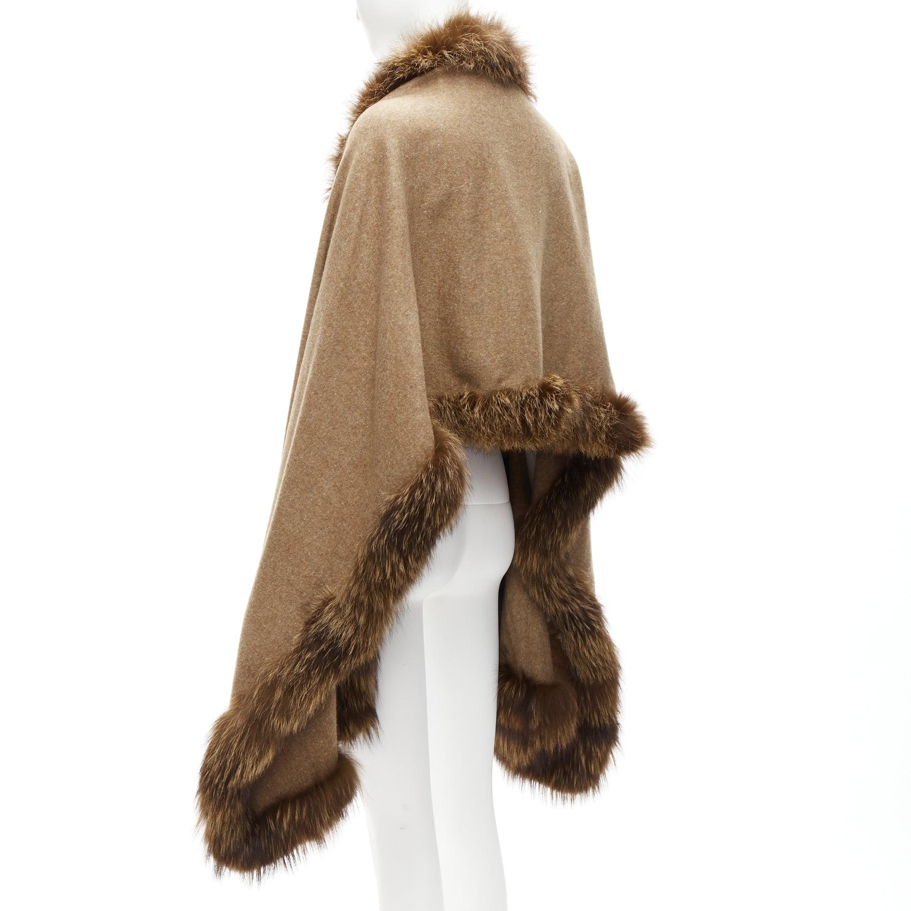 NO BRAND brown real fur trim soft wool rectangular shawl scarf In Excellent Condition For Sale In Hong Kong, NT