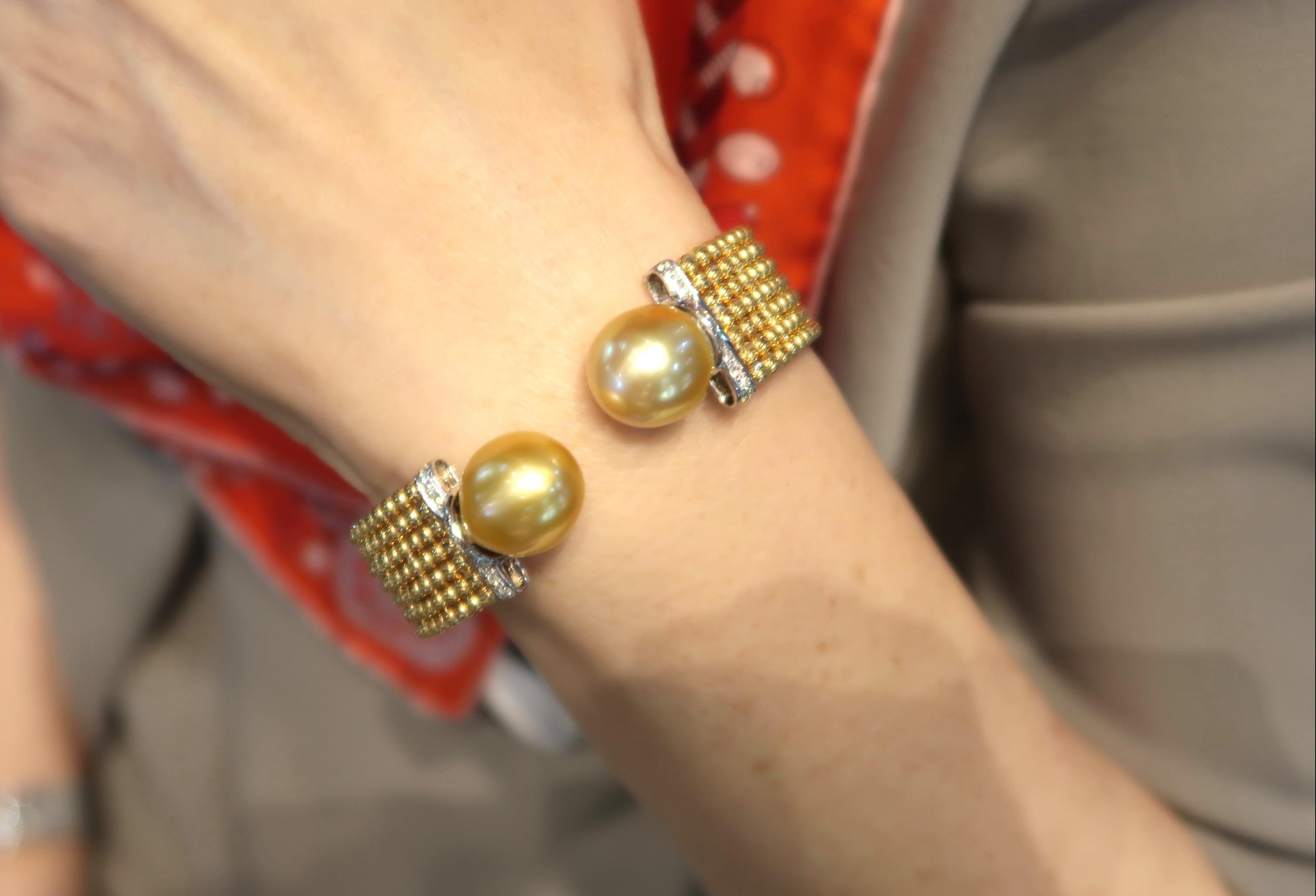 Easy-to-Wear Spring Open Bangle in 18K Gold w/ Diamonds & Gold South Sea Pearls For Sale 5