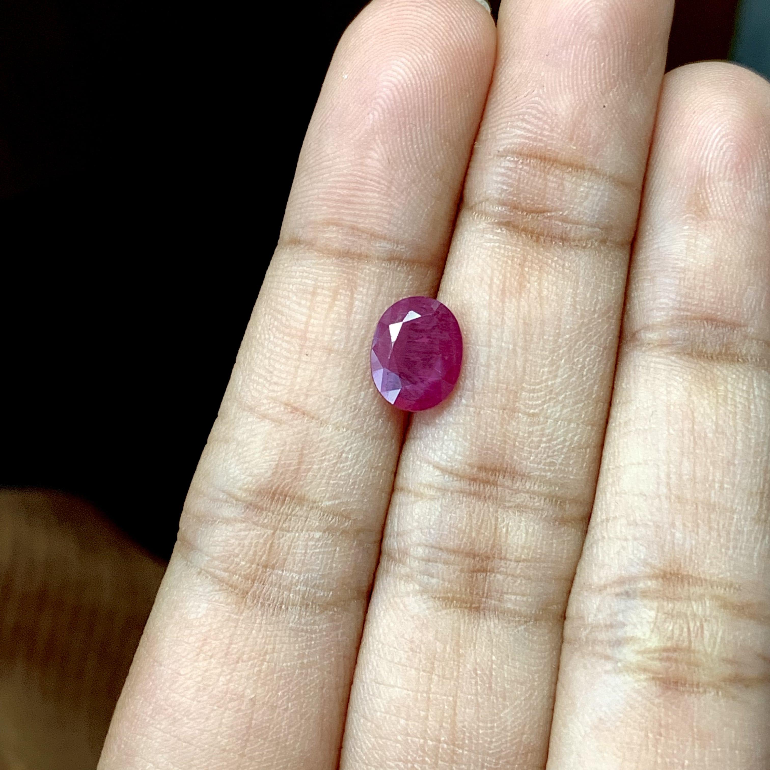 No-Heat 1.44 Carat Oval Cut Natural Ruby Pinkish-Red For Sale 1