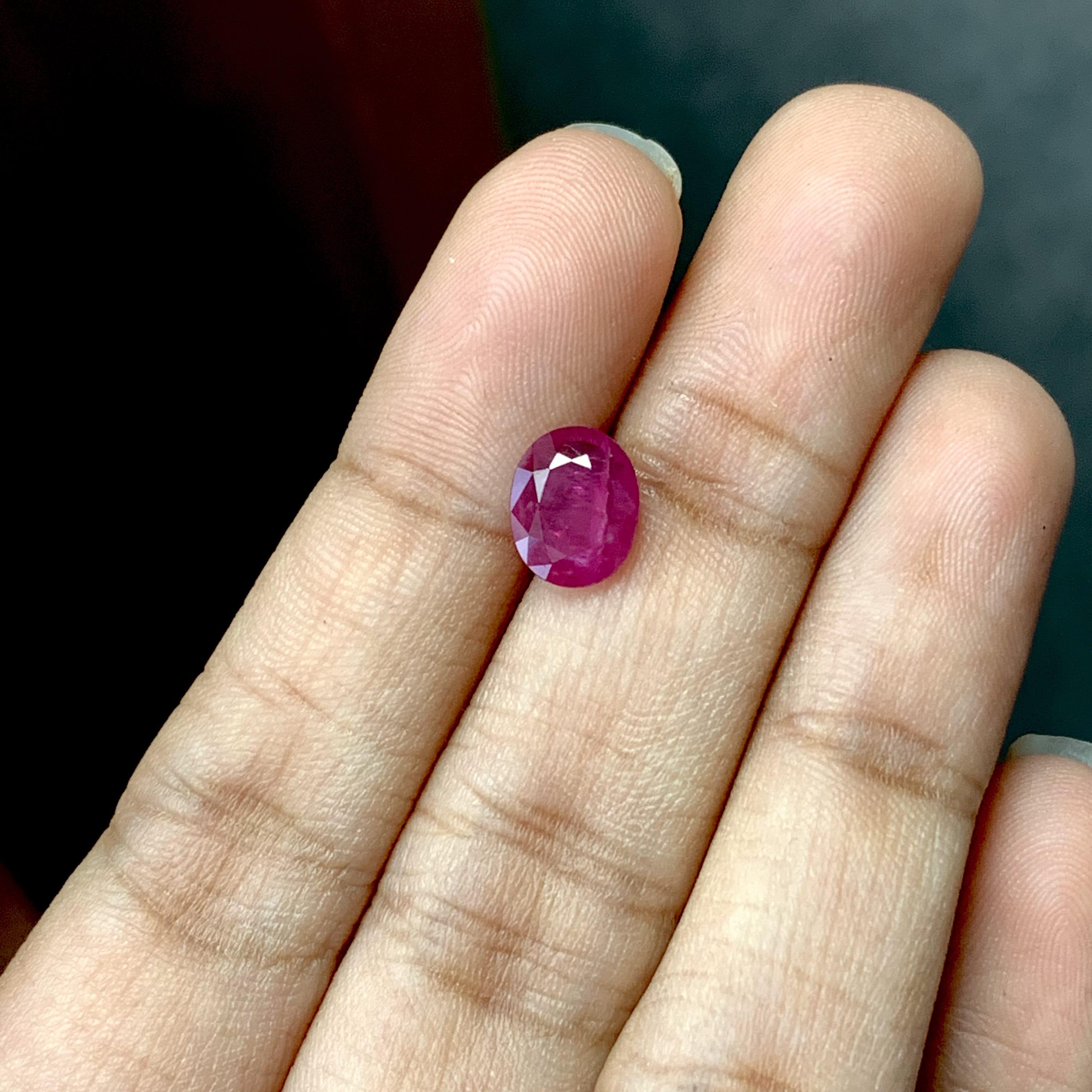 No-Heat 1.44 Carat Oval Cut Natural Ruby Pinkish-Red For Sale 2