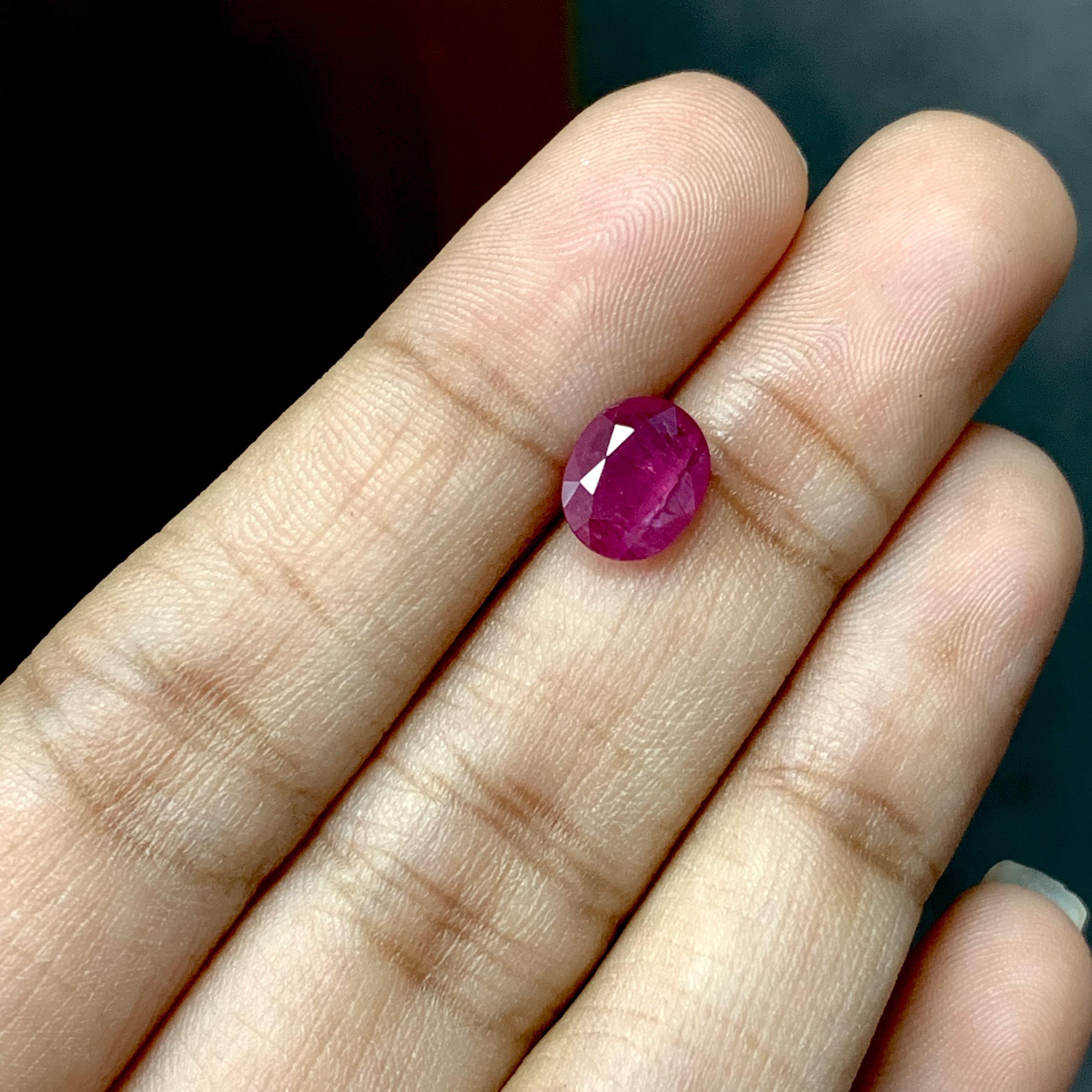 No-Heat 1.44 Carat Oval Cut Natural Ruby Pinkish-Red For Sale 3