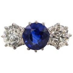 AGL Certified Natural 3.89 Carat Sapphire Ring With Diamonds 4 Carats