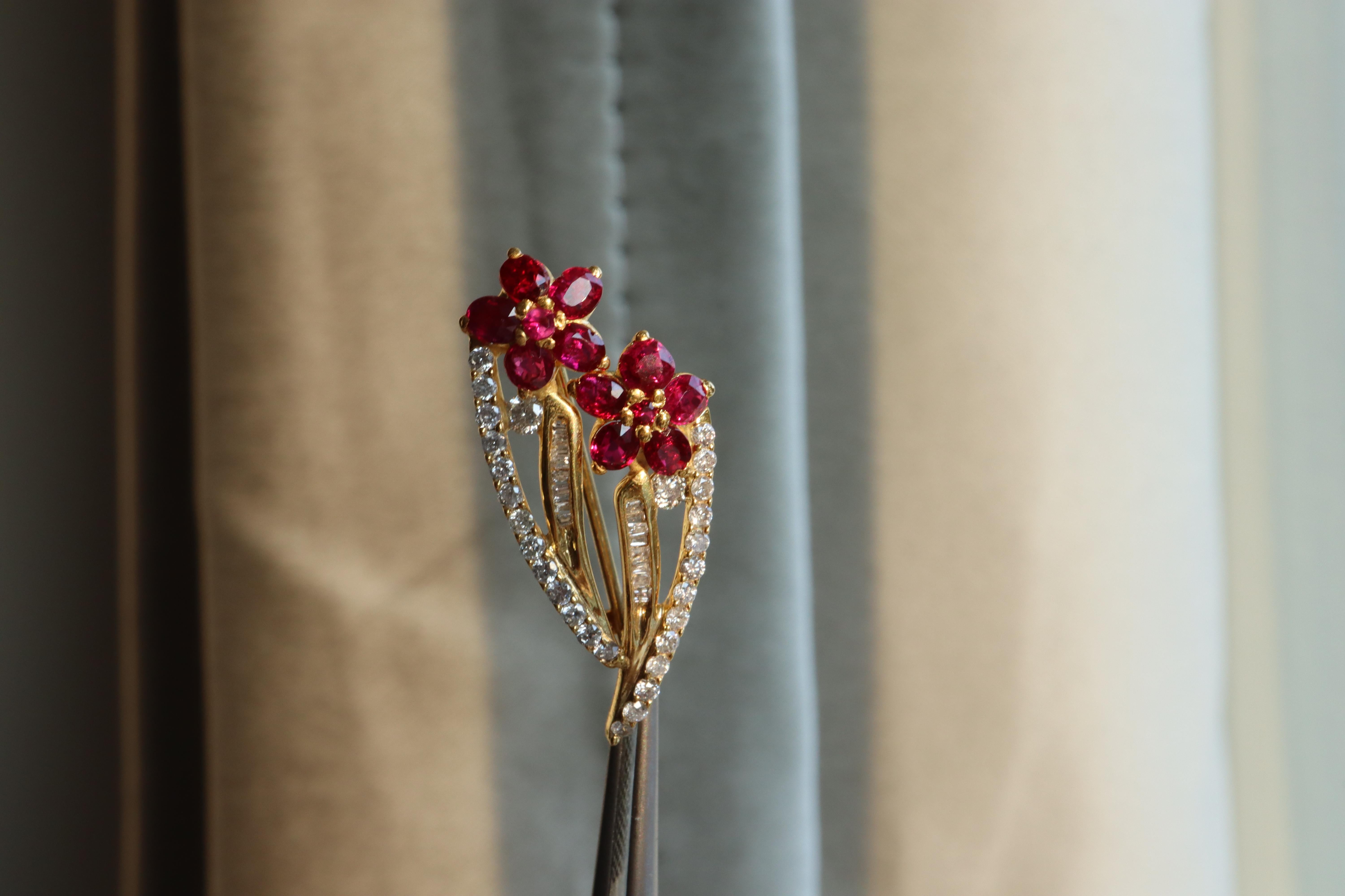 No heat Burma Pigeon Blood Ruby Brooch with Natural Diamonds in 18k solid gold For Sale 2