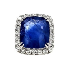 Anello di fidanzamento senza calore con zaffiro di Birmania Cts 19.06 e diamante