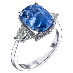 No Heat IGI 7.22 Carat Blue Sapphire & 0.30ct Diamonds, 18 Kt. White Gold Ring
