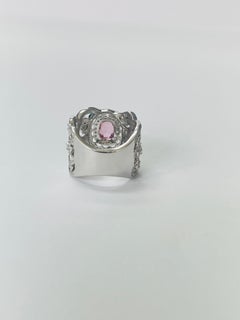 Anello di fidanzamento con zaffiro Padparadscha non trattato termicamente e diamanti, in oro 18 carati