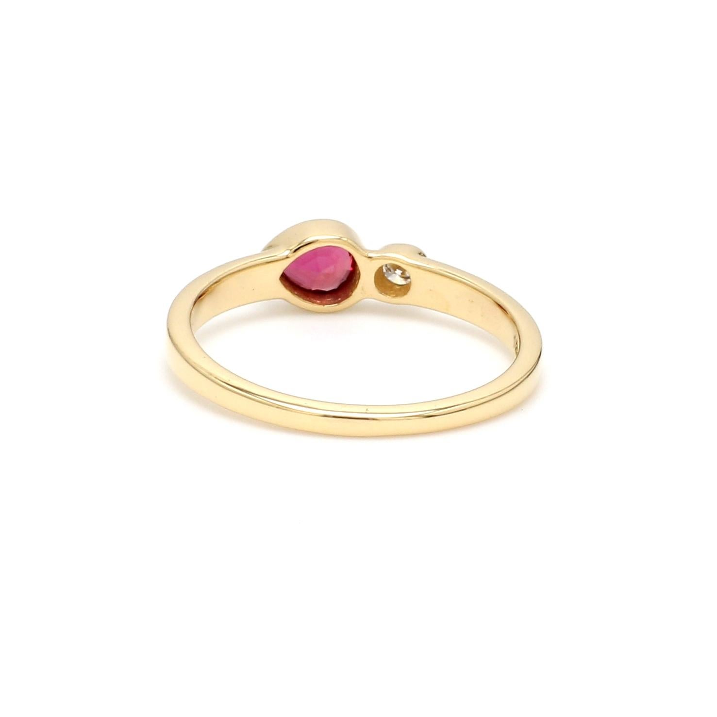 Contemporary No Heat Pear Ruby Diamond 18 Karat Yellow Gold Ring