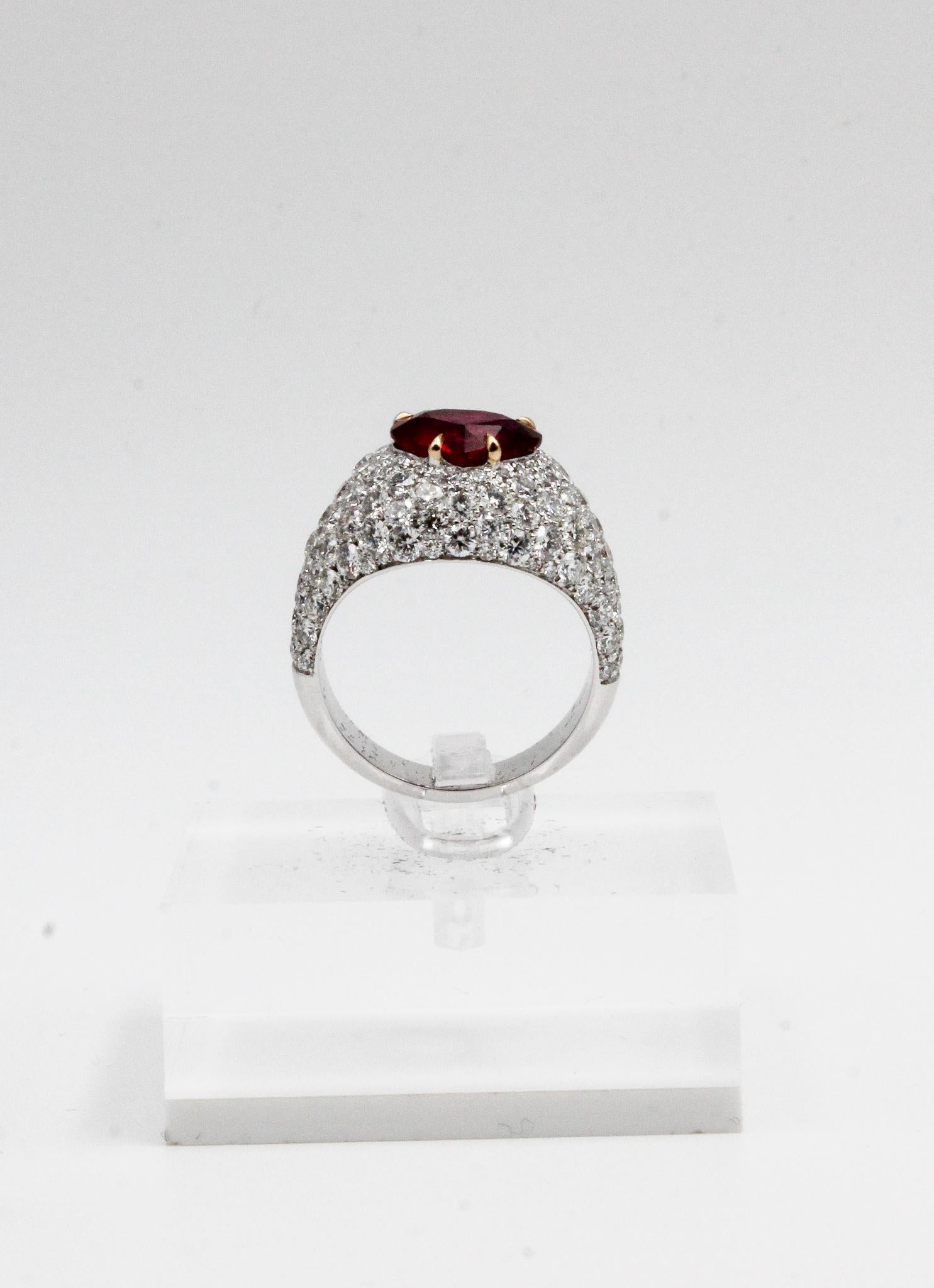 Anello Cuore in Rubino Sangue di Piccione No Heat con Pavé di Diamanti, Gübelin & GRS In condizioni Nuovo in vendita a Roma, IT