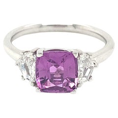 Bague en or blanc 14 carats avec saphir violet sans chaleur et diamants