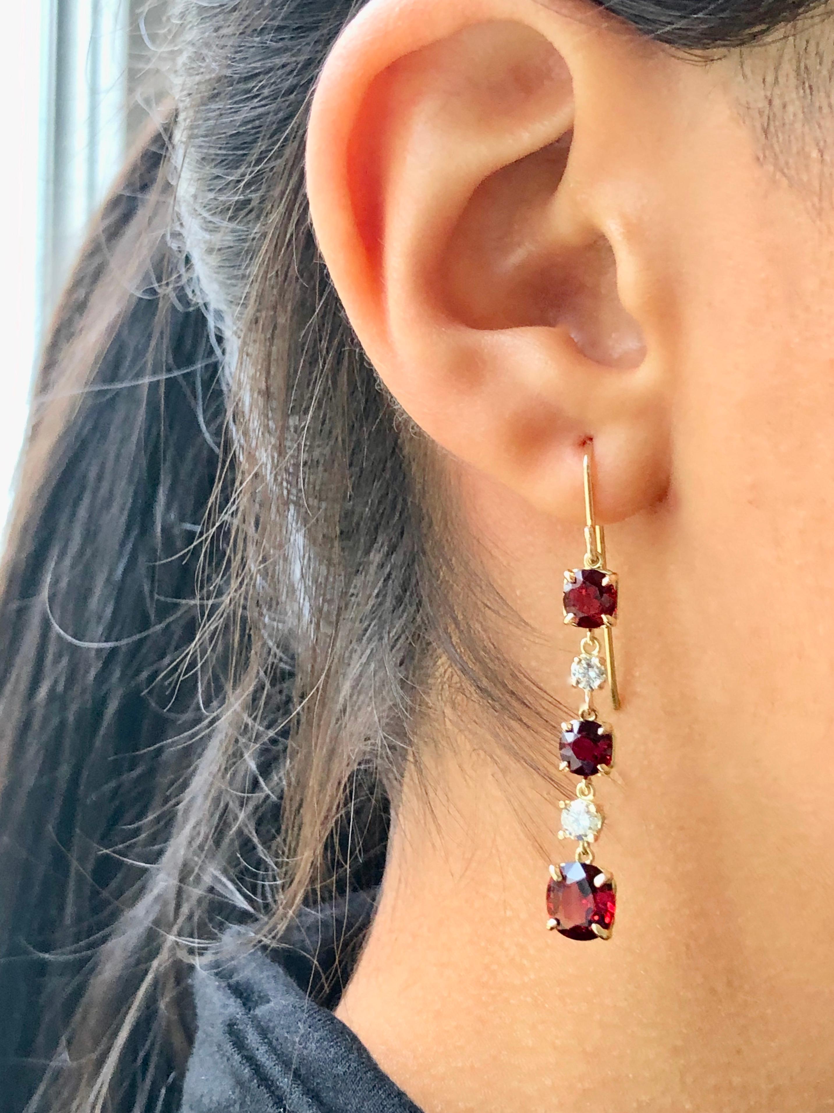 Emeralds Maravellous 6.79 Carats No Heat Red Spinel and Diamond 18K Drop Earring For Sale 1