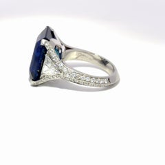 No-Heat Royal Blue Sapphire & Diamond Platinum Ring, AGL GRS Certified