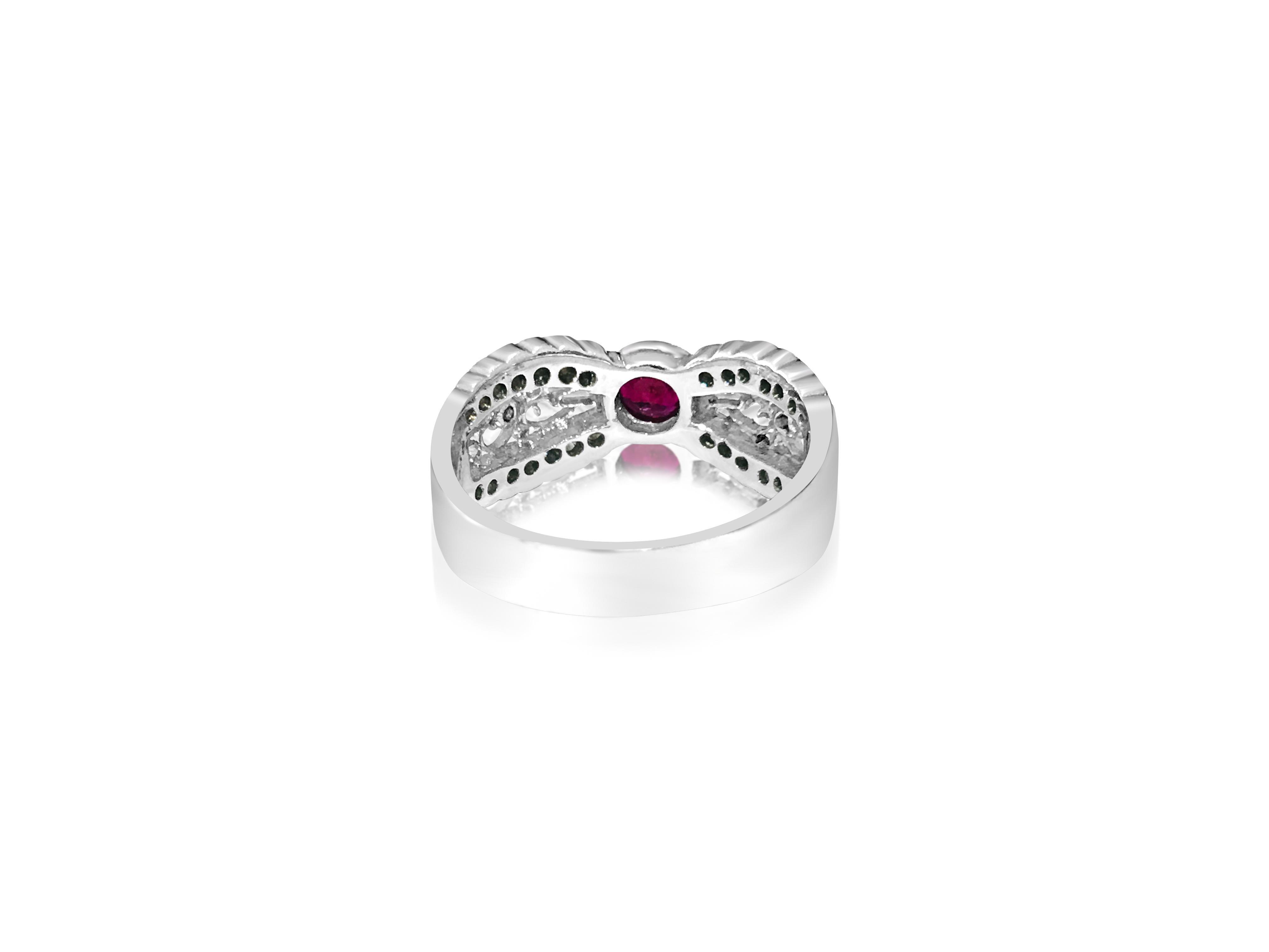 No Heat Ruby and Diamond Platinum Engagement Ring In Excellent Condition For Sale In Miami, FL