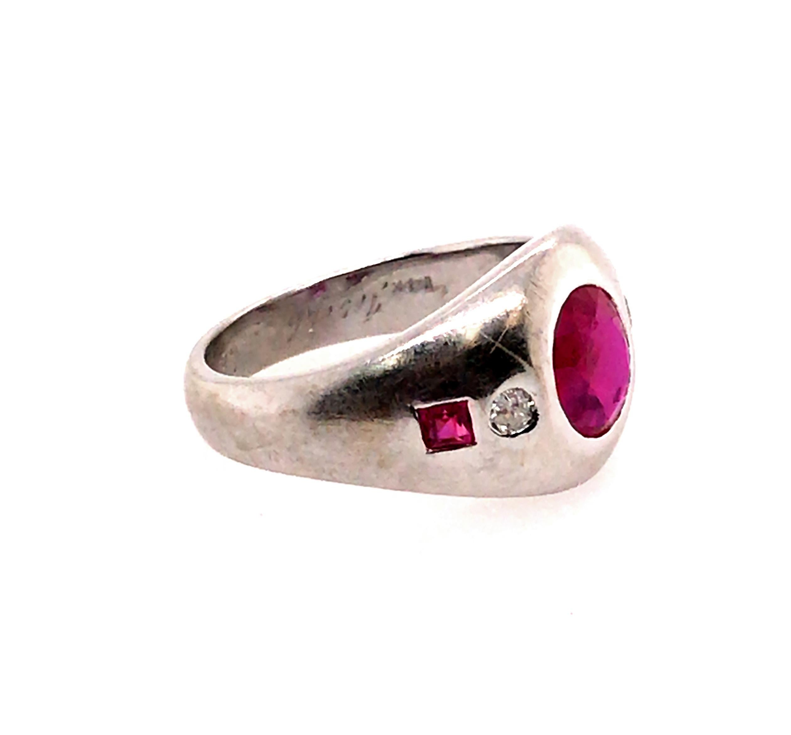 Bague en rubis couleur sang de pigeon de Birmanie 2 carats certifié GIA et diamants VS, Art déco, années 1930 Unisexe en vente