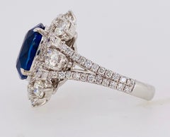 Ring mit erhitztem Saphir und Diamant