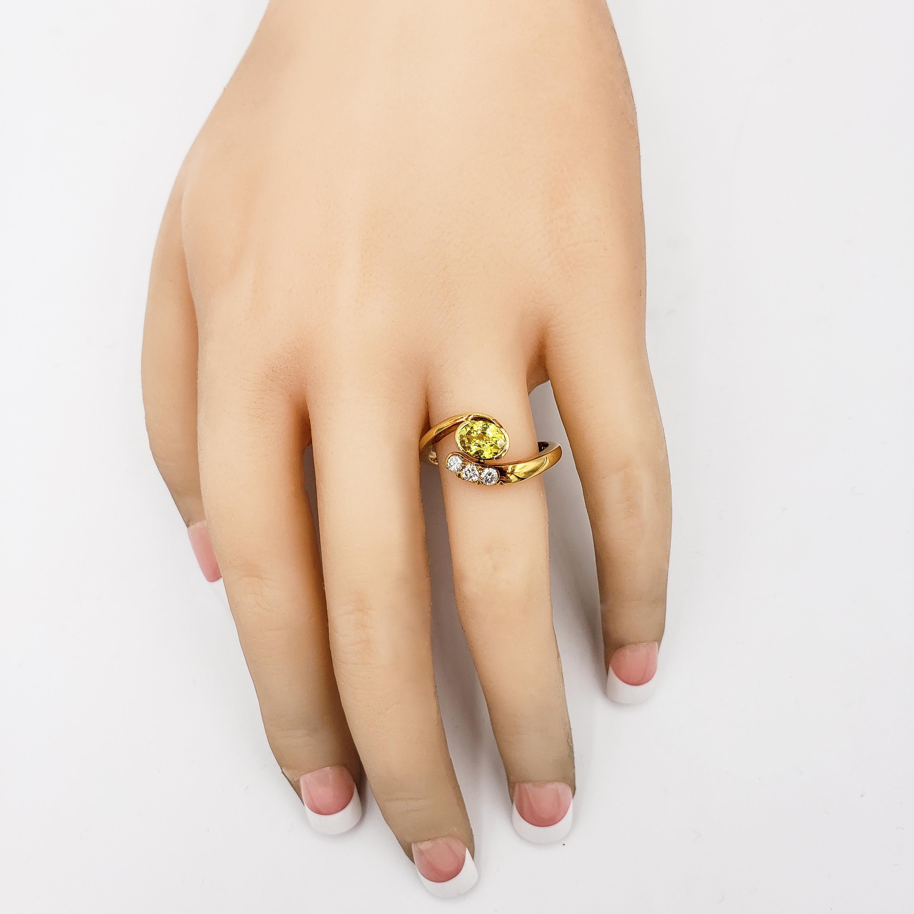 Contemporary Roman Malakov 0.95 Carat Yellow Sapphire and Diamond Bypass Ring in Yellow Gold
