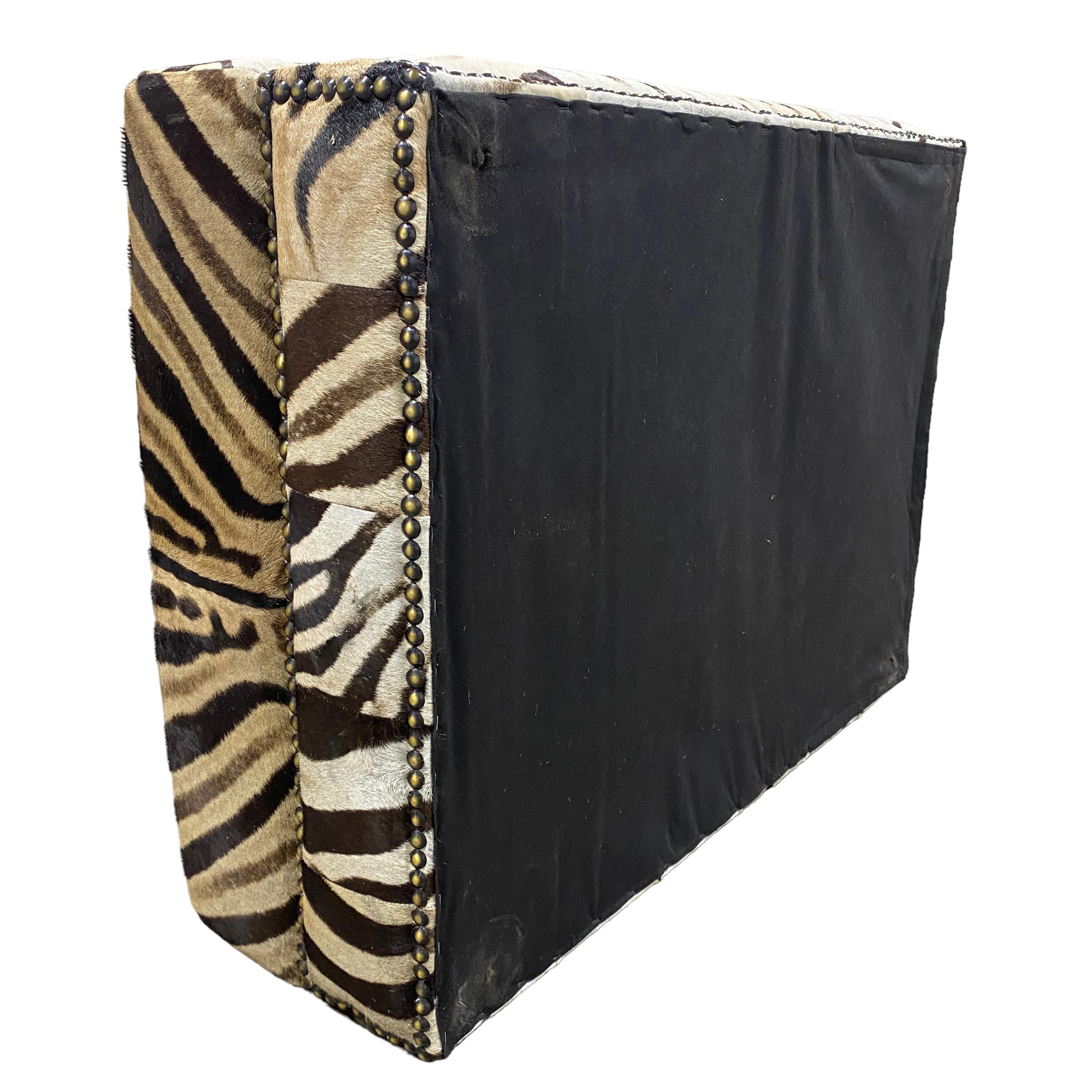 No Legs Zebra Rectangular Ottoman Coffee Table, Real Zebra Skin Furniture Table État moyen - En vente à Farmington, UT