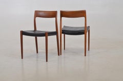 N.O. Chaises de salle à manger en teck Møller, ensemble de huit par Møllers Møbelfabrik au Danemark