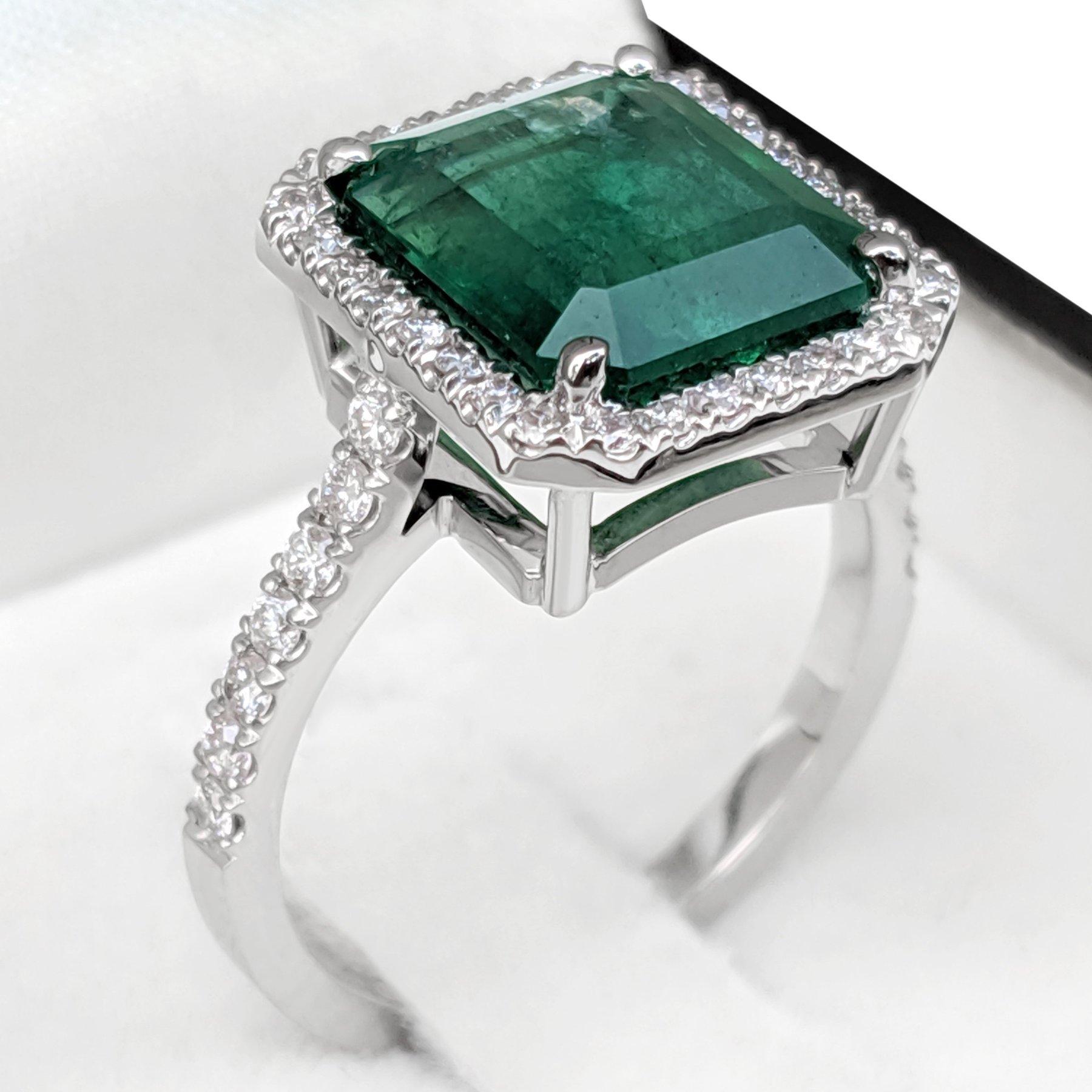 Women's NO Oil! 4.83 Carat Emerald & 0.55Ct Pink Diamonds 14 kt. White gold Ring